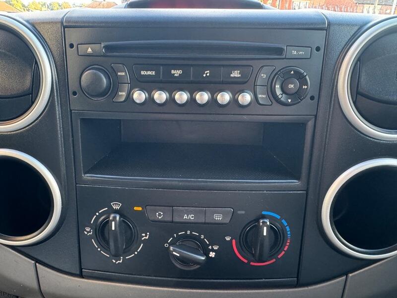 Peugeot Partner Tepee view 22