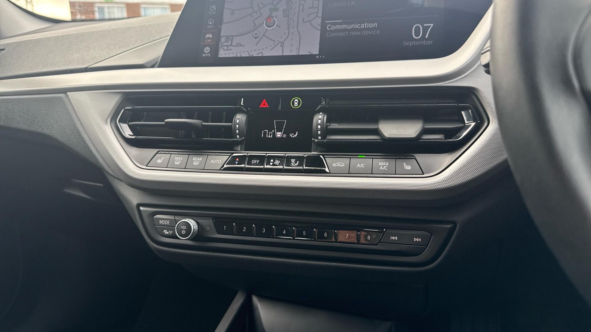 BMW 1 Series view 38
