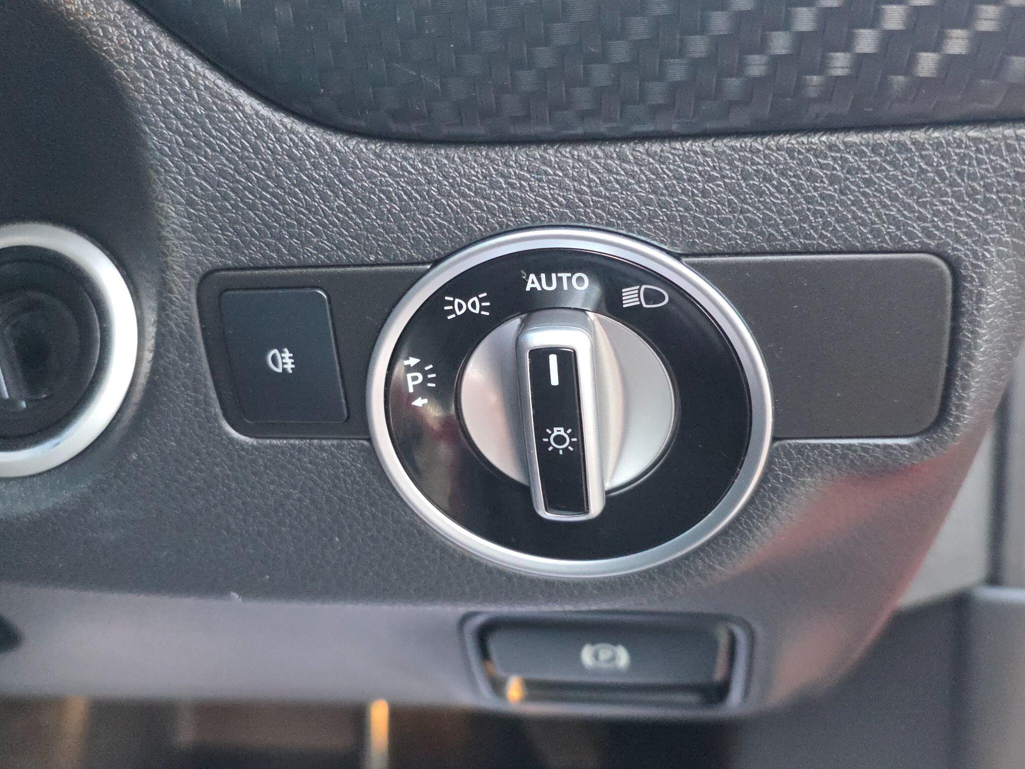 2015 Mercedes-Benz A Class image 46