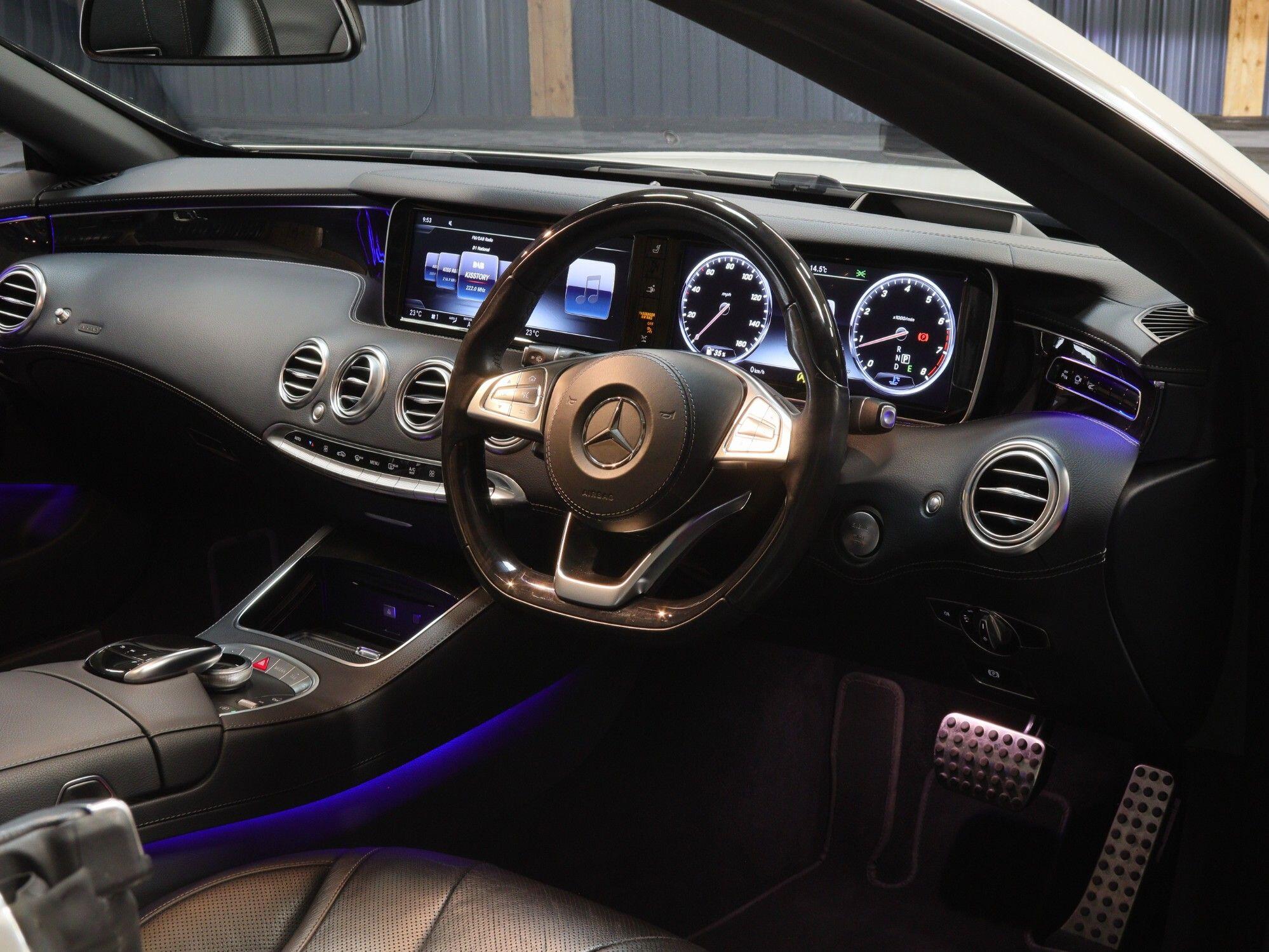 Mercedes-Benz S-Class view 31
