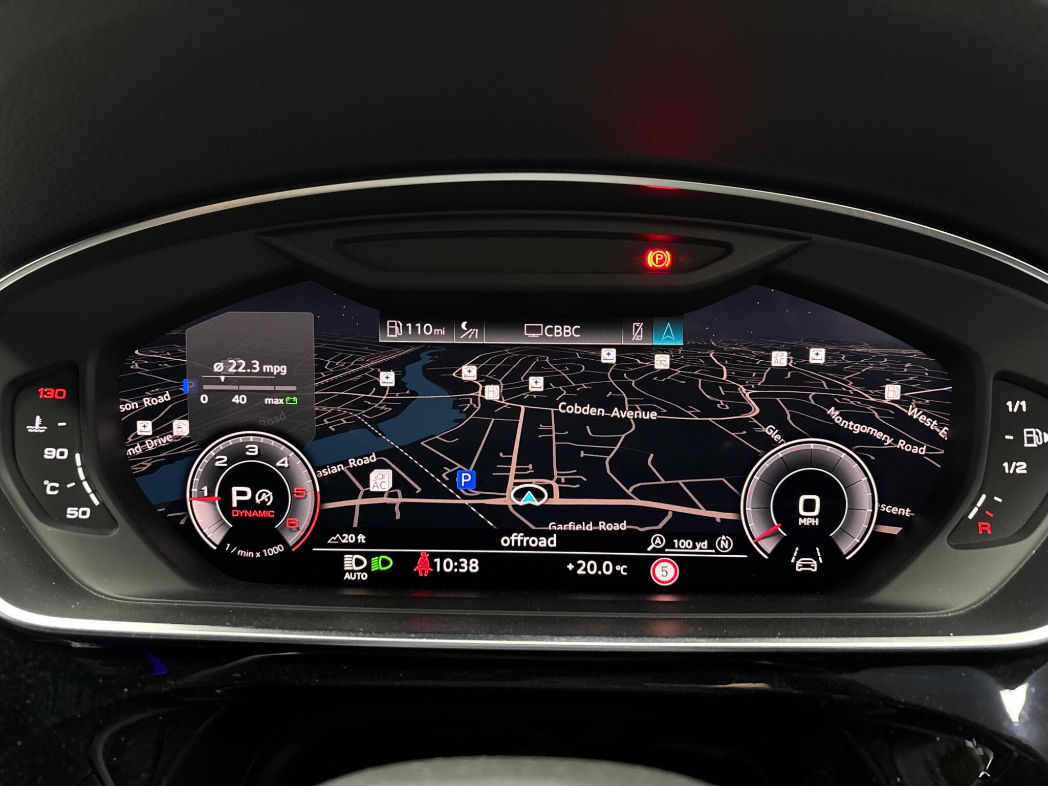 Audi A8 view 24