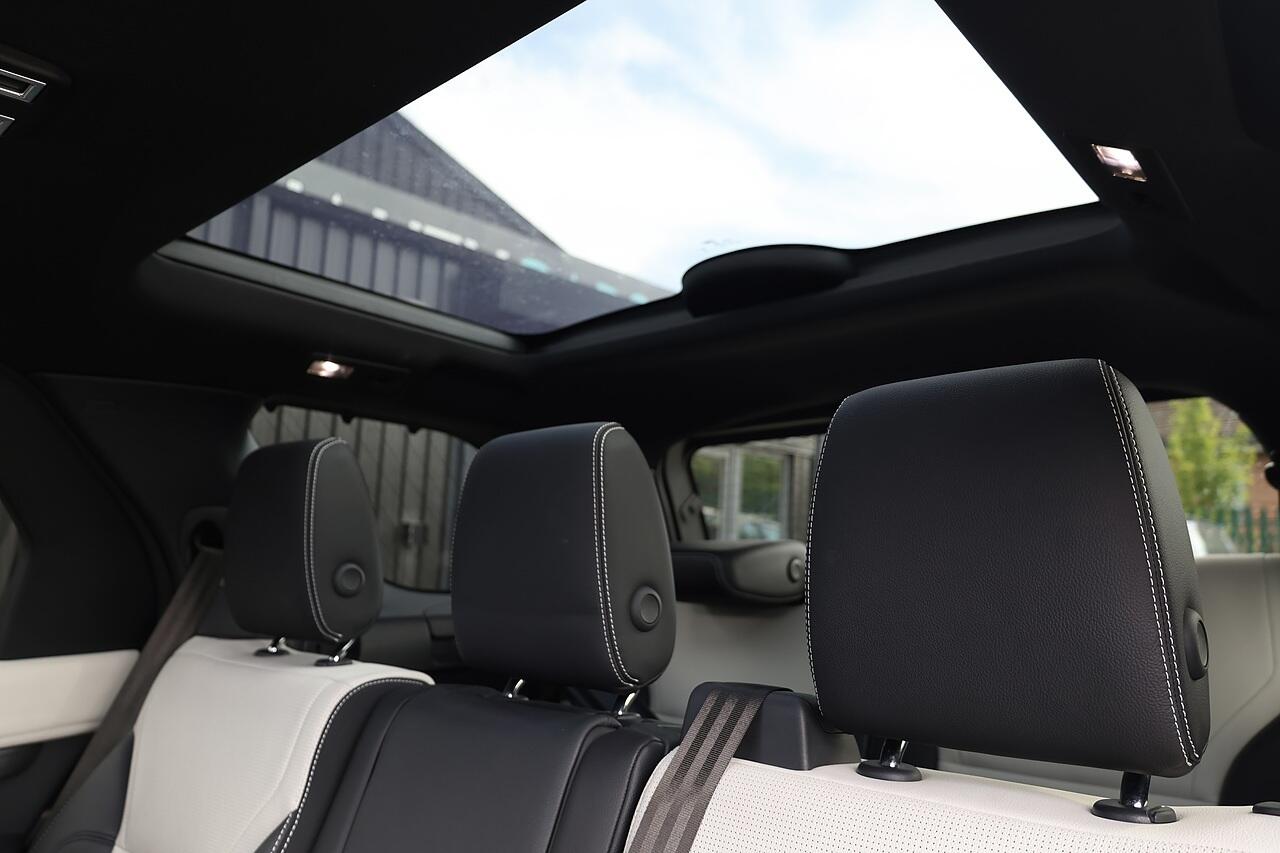 Land Rover Discovery 3 view 14