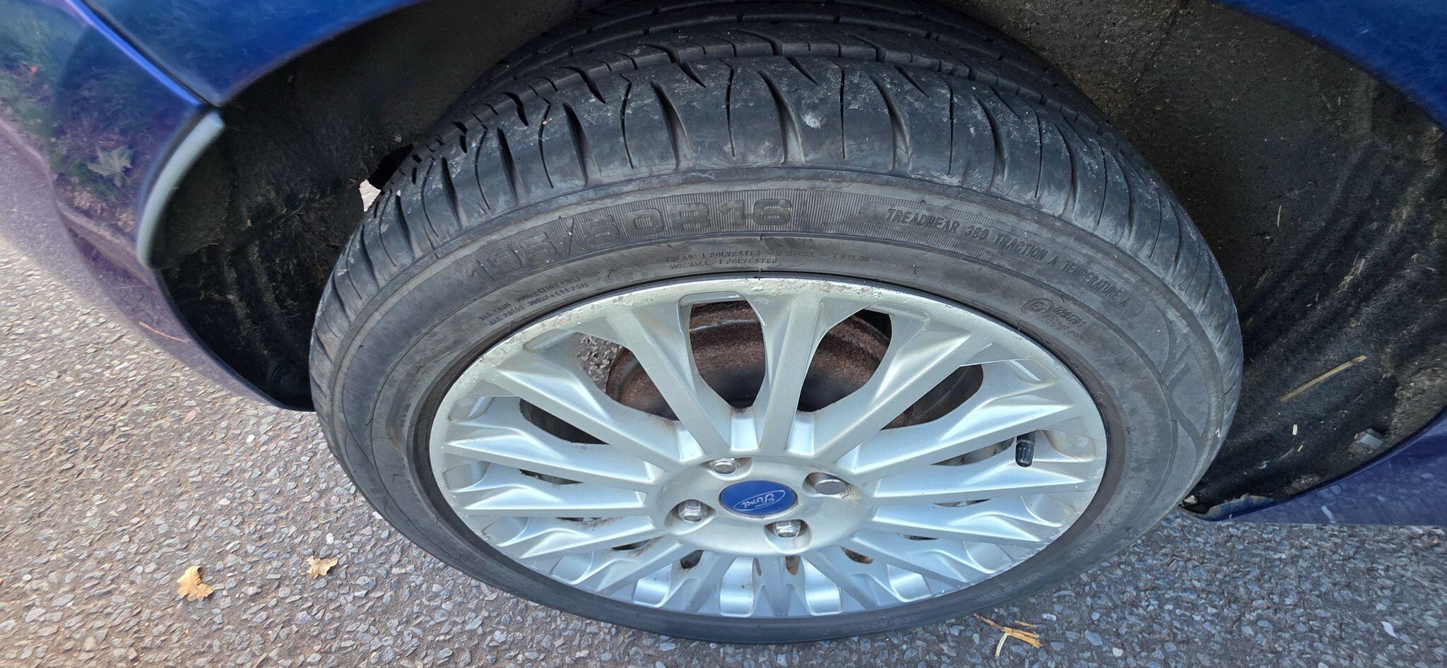 Ford Fiesta view 45