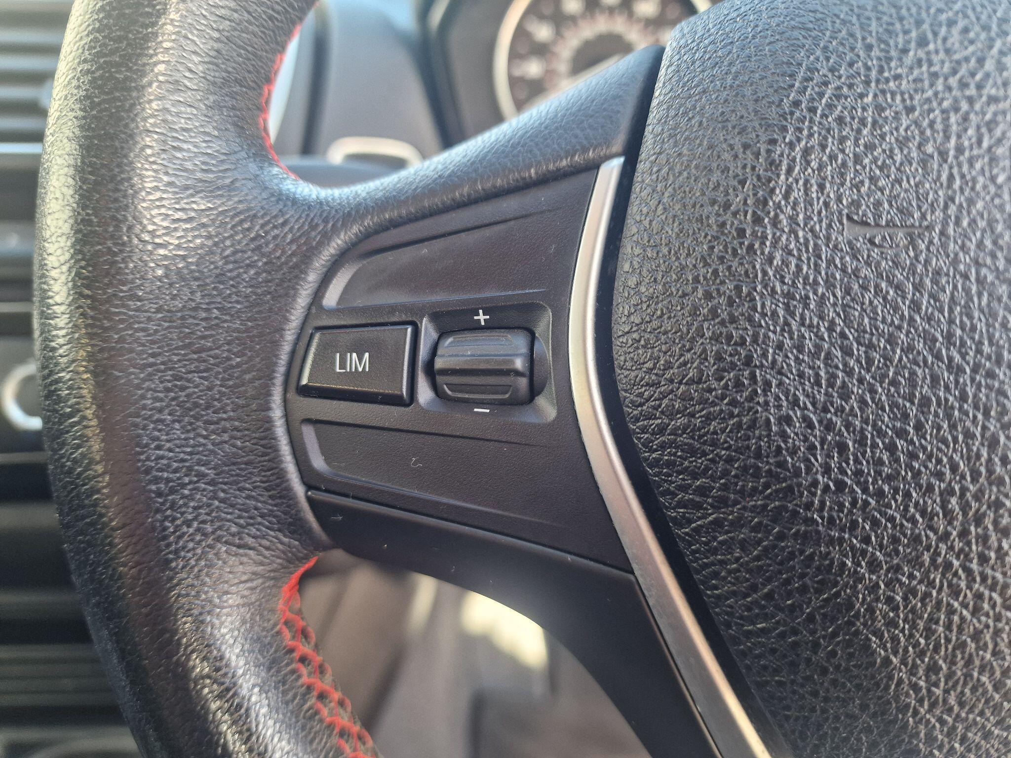 BMW 1 Series view 34