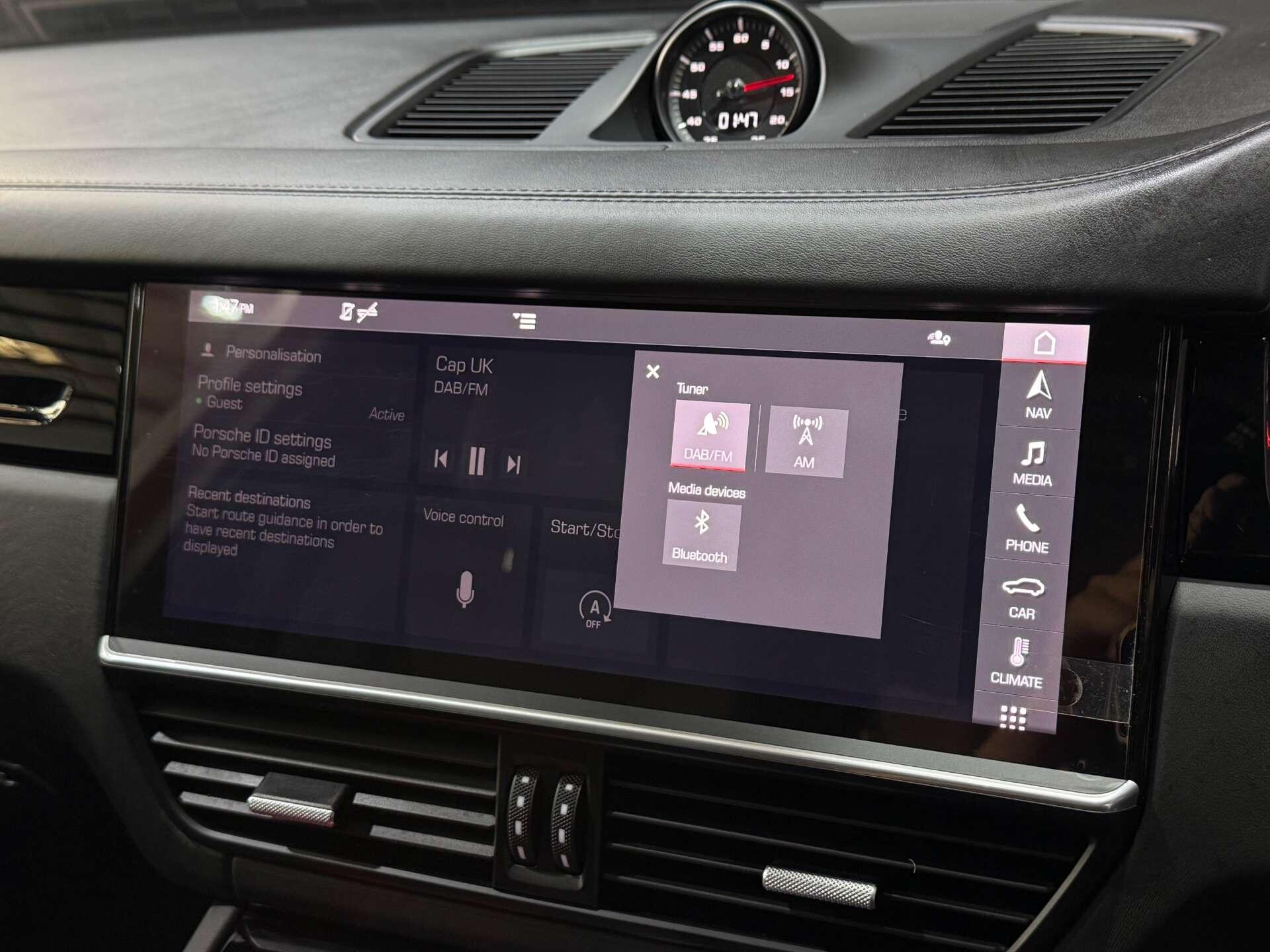 Porsche Cayenne view 52