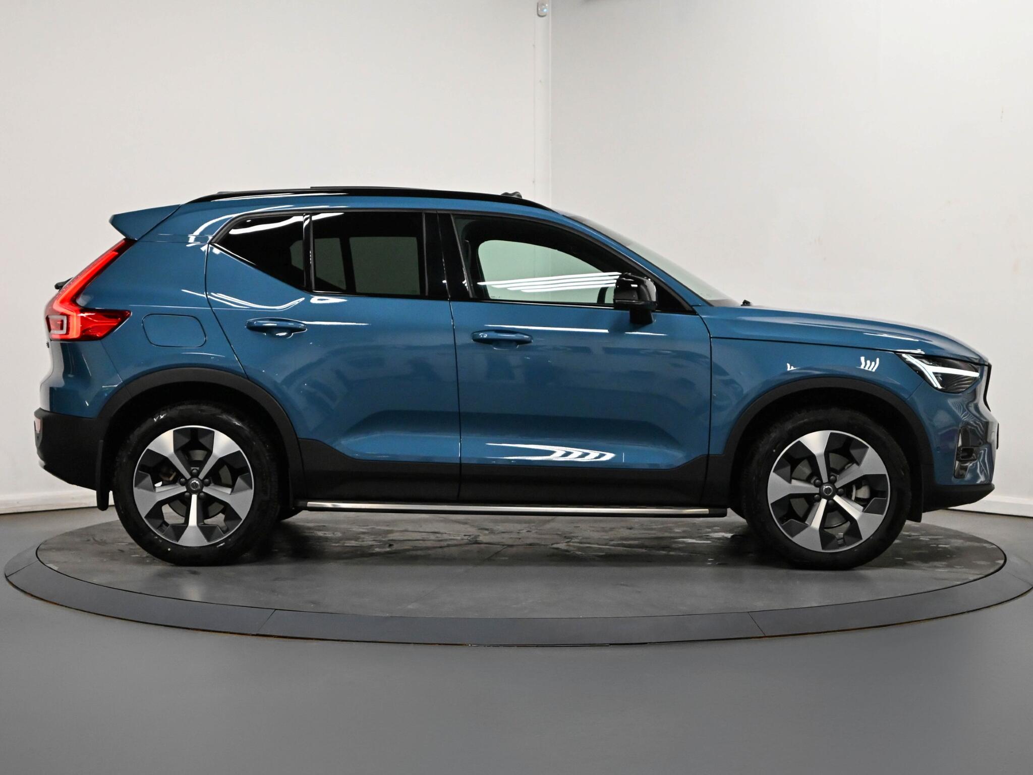 Volvo XC40 view 22