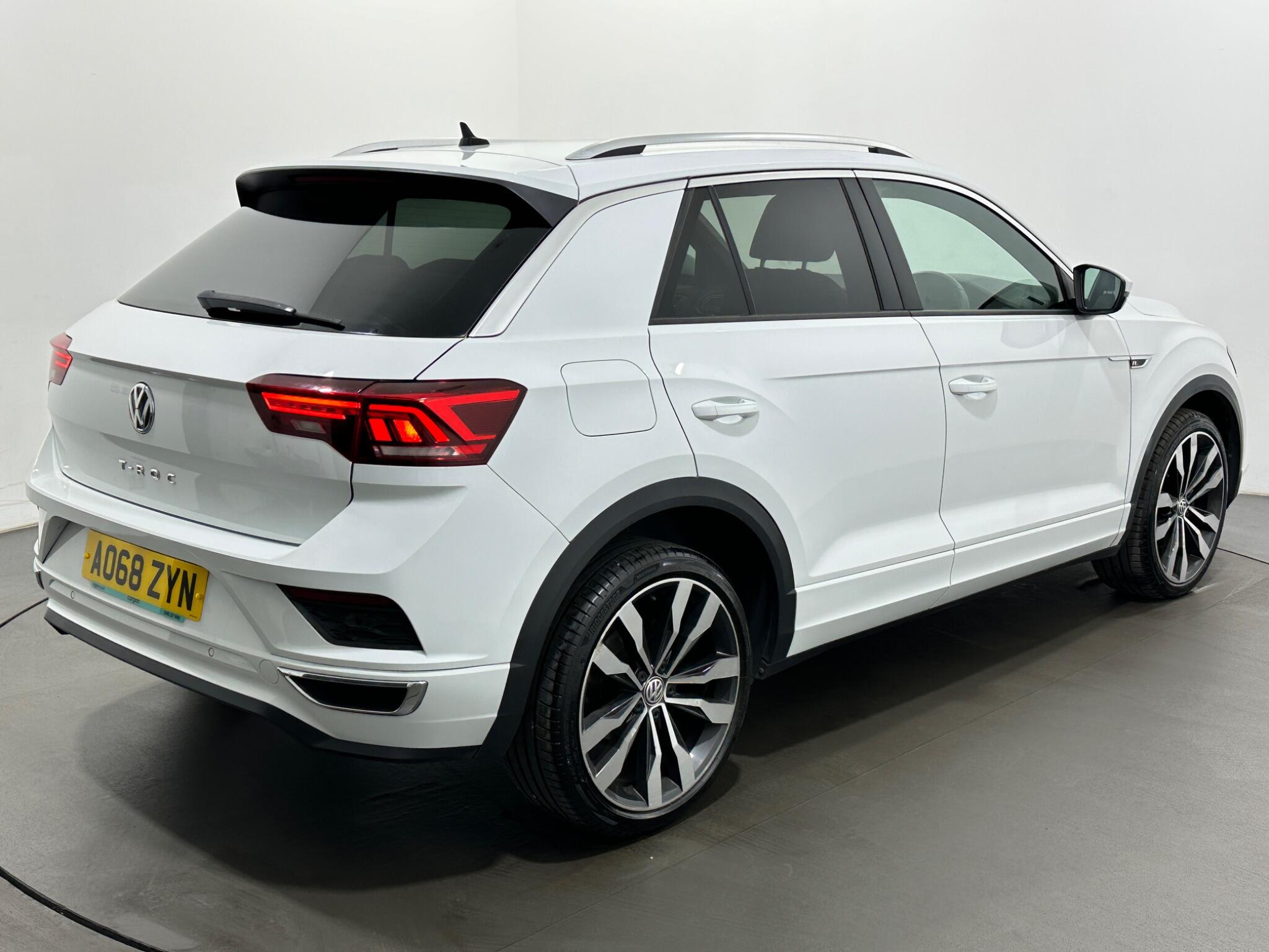 Volkswagen T-Roc view 51