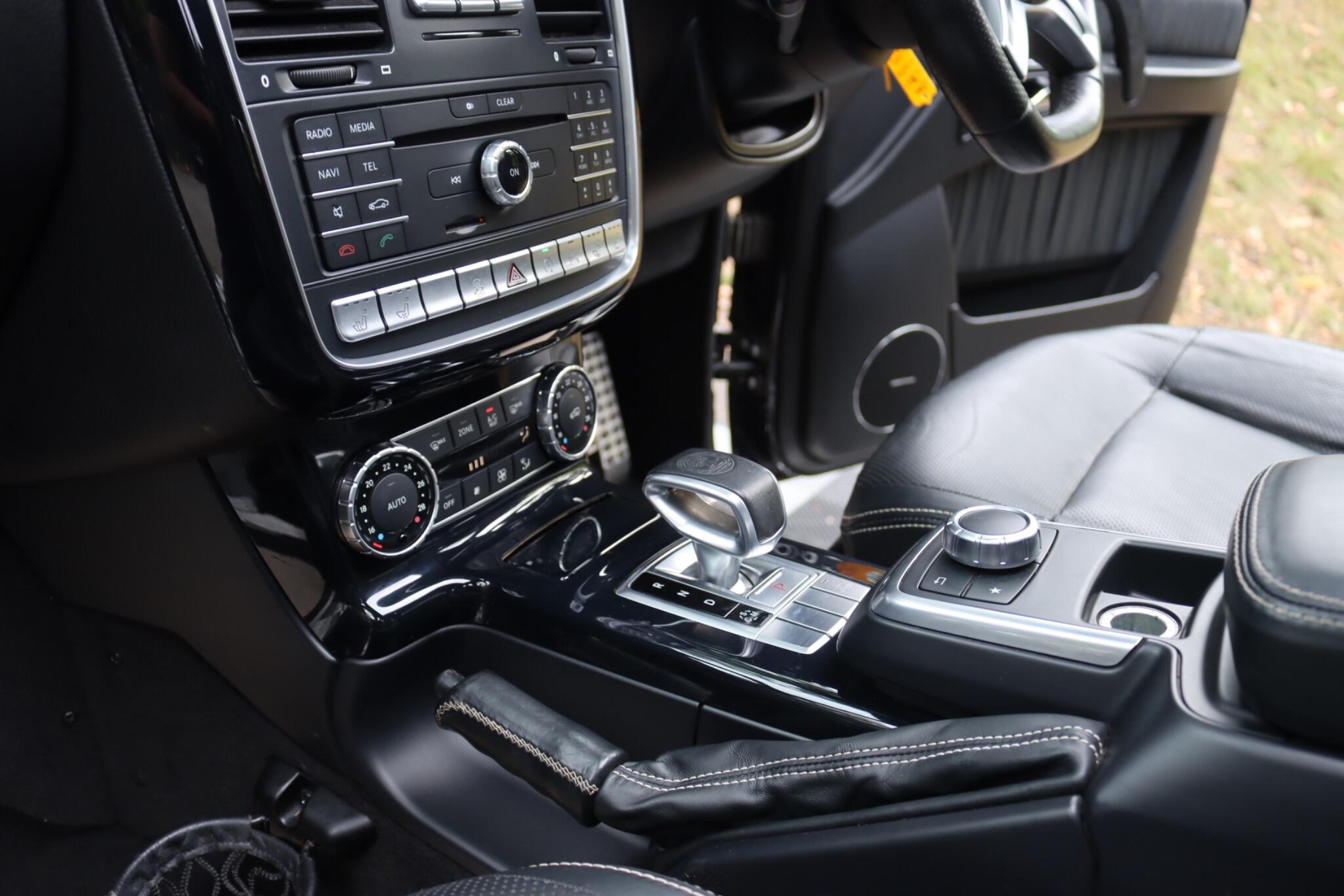 Mercedes-Benz G-Class view 23