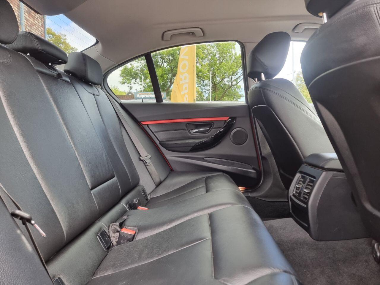BMW 3 Series view 18