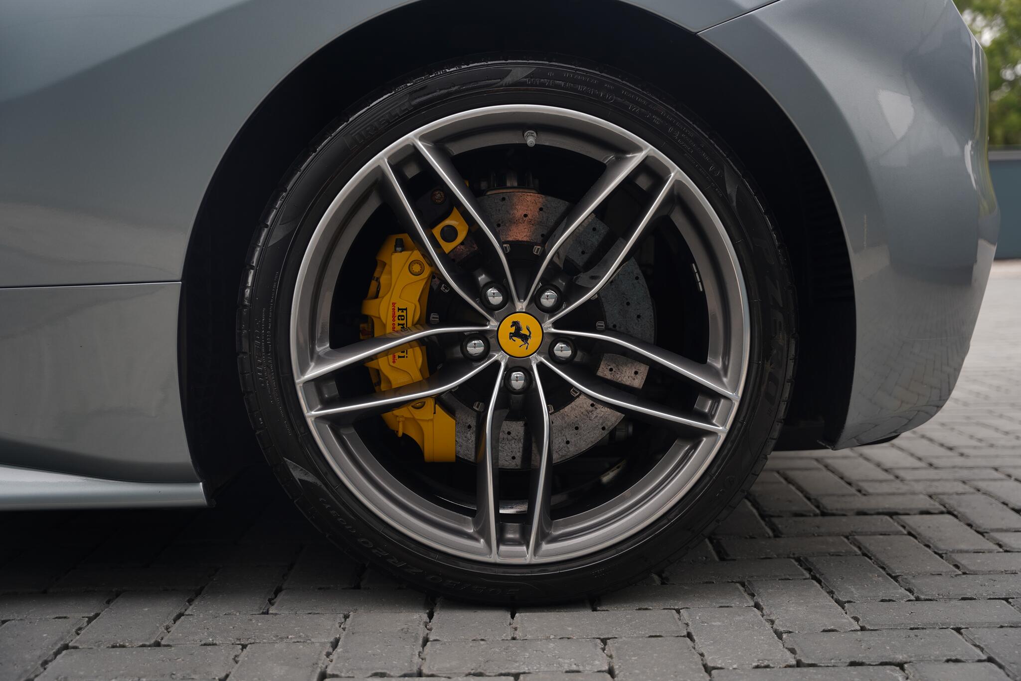 Ferrari 488 view 54