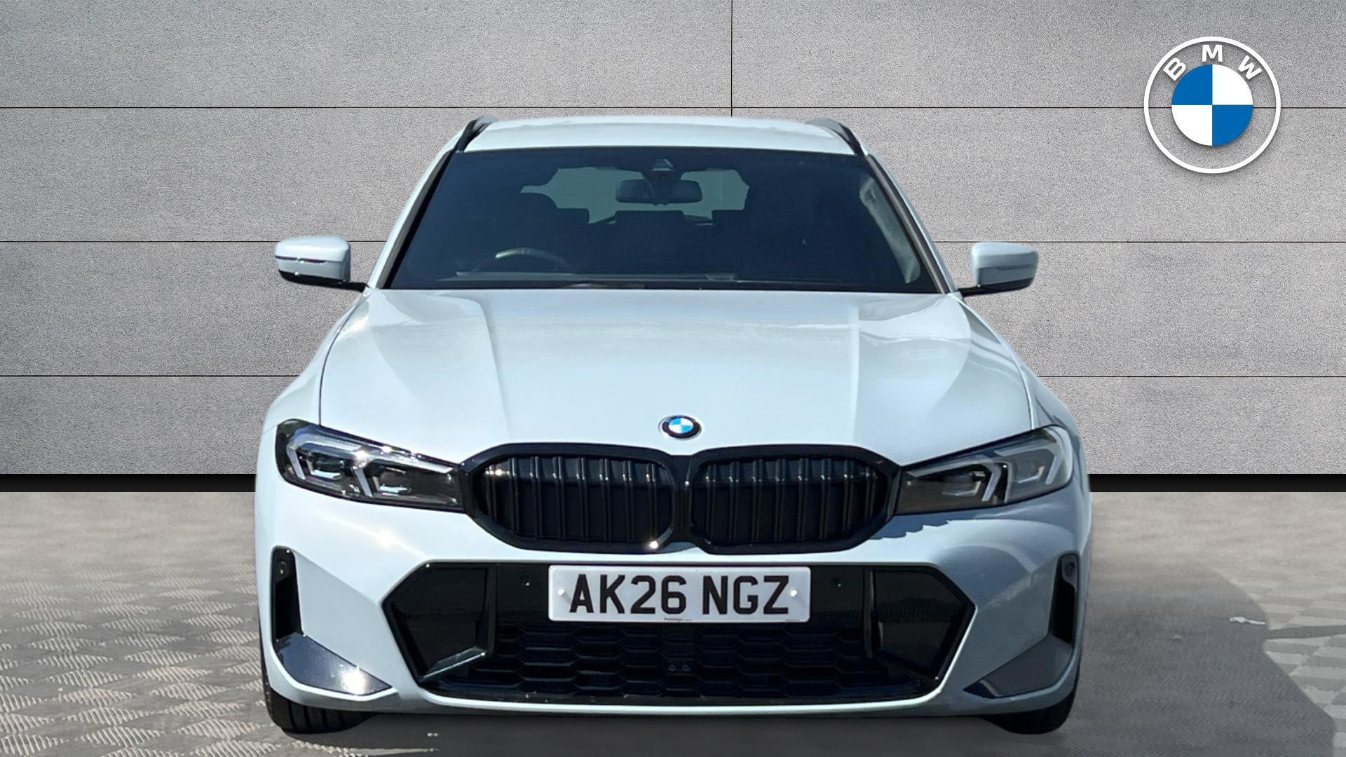 BMW 3 Series view 16