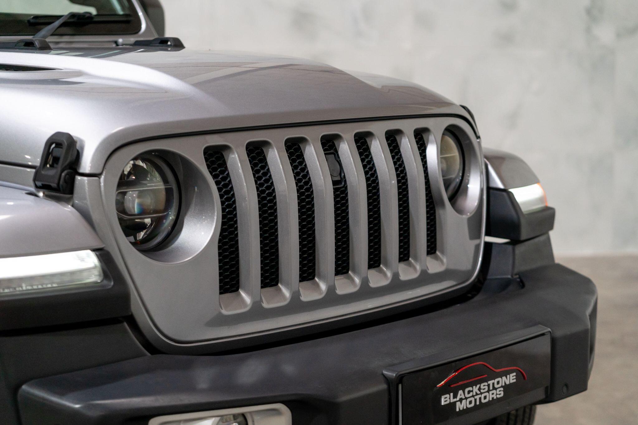 Jeep Wrangler view 25