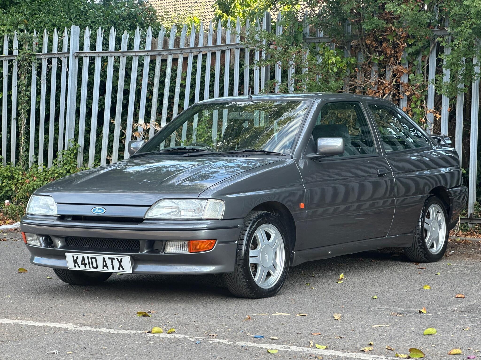 Ford Escort view 6
