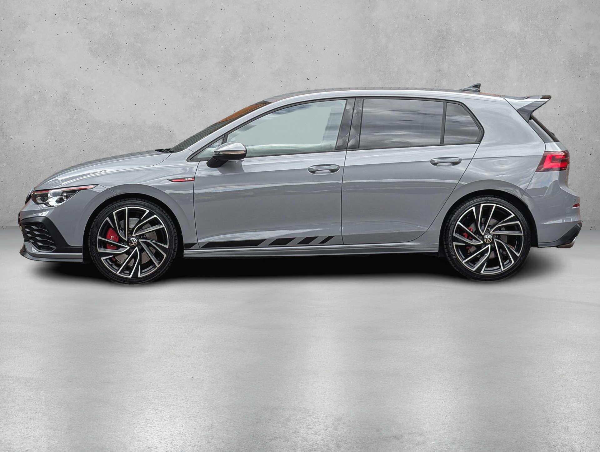 Volkswagen Golf view 4