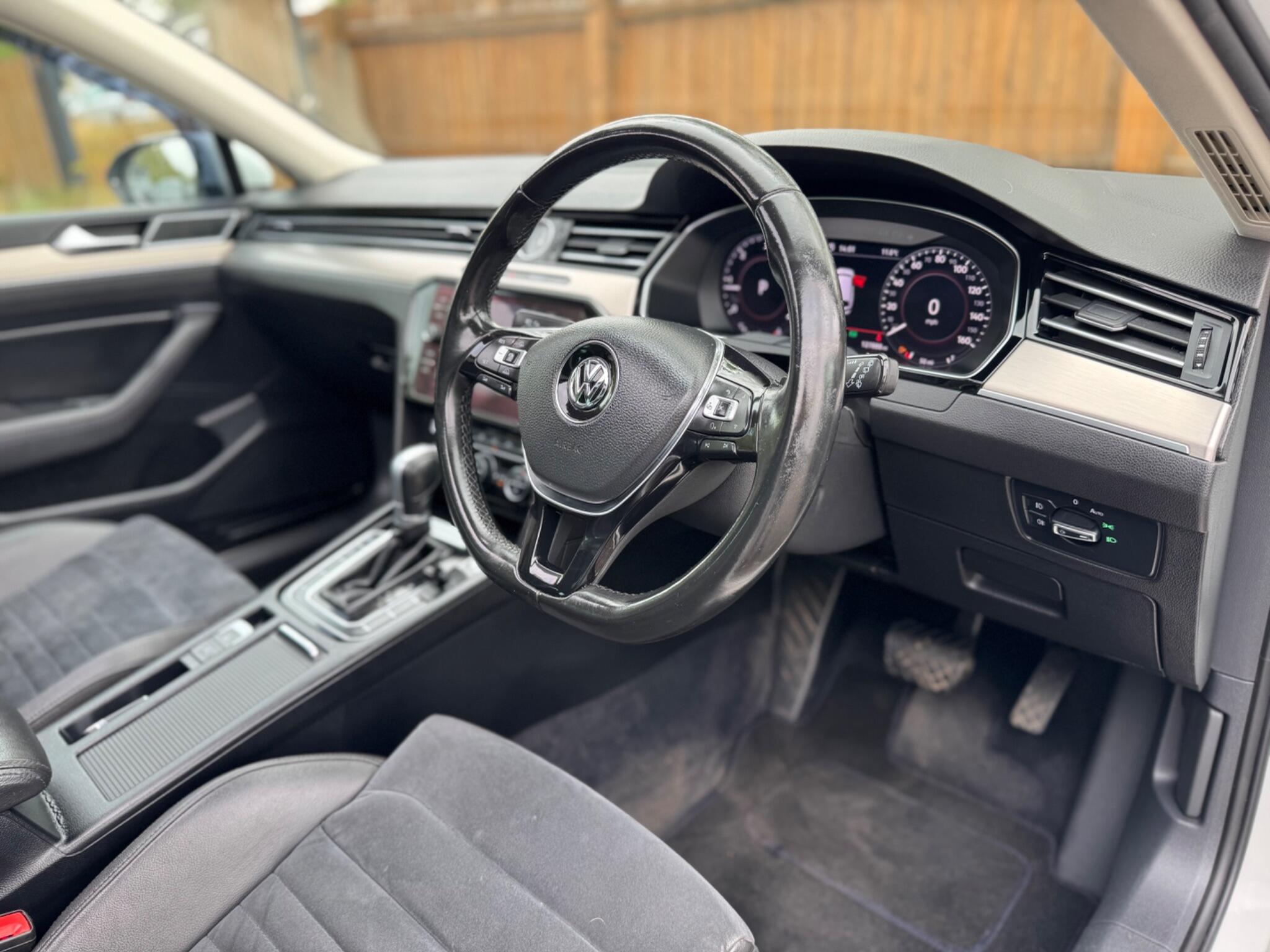 Volkswagen Passat view 67