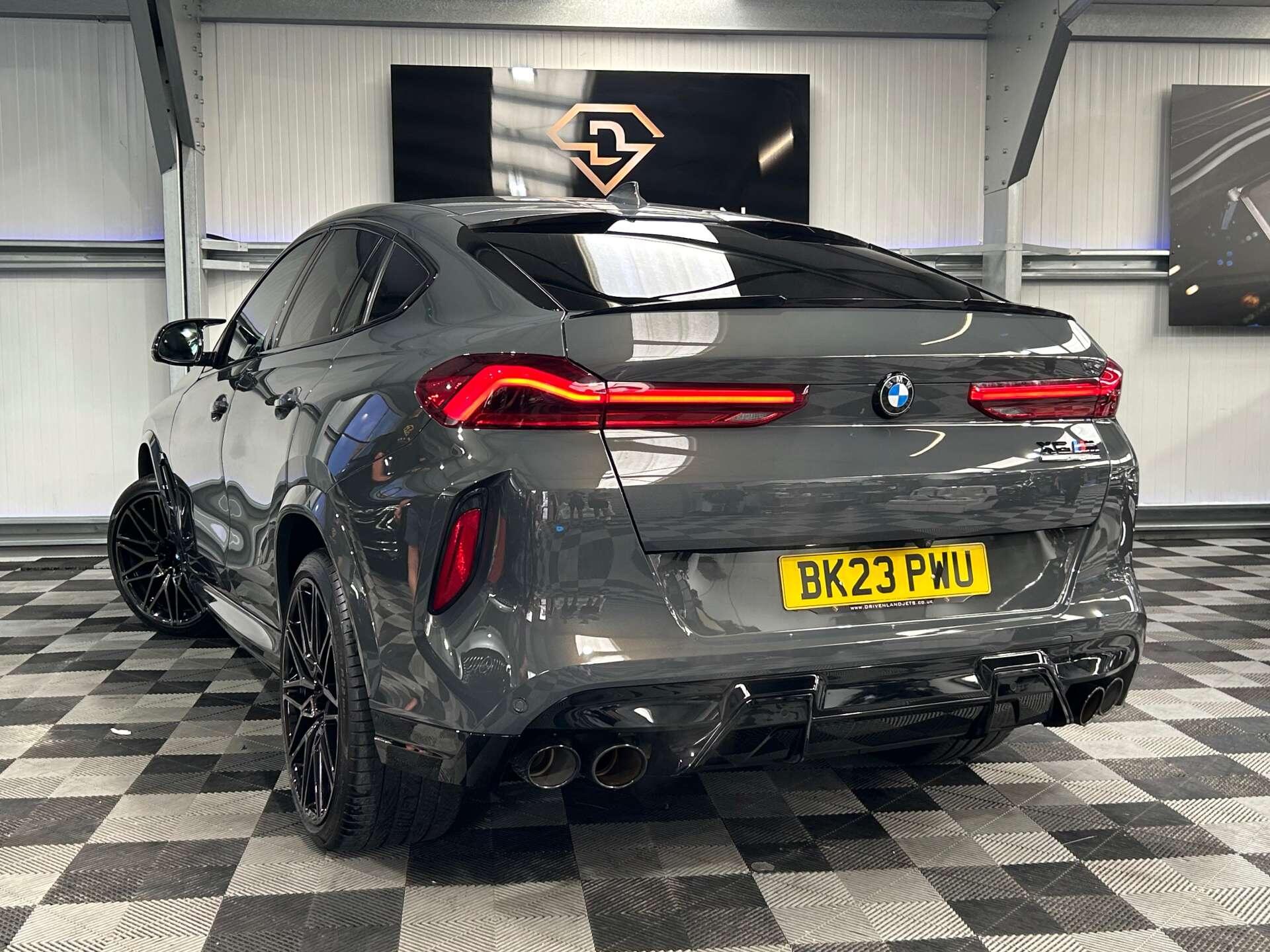 BMW X6 M view 3
