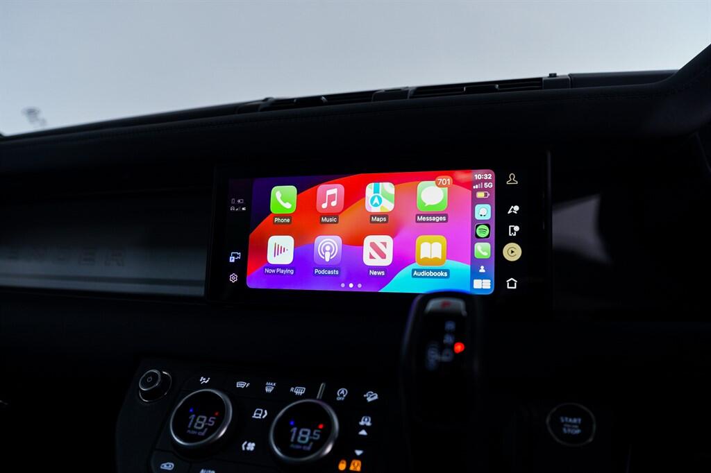 Land Rover Defender view 21