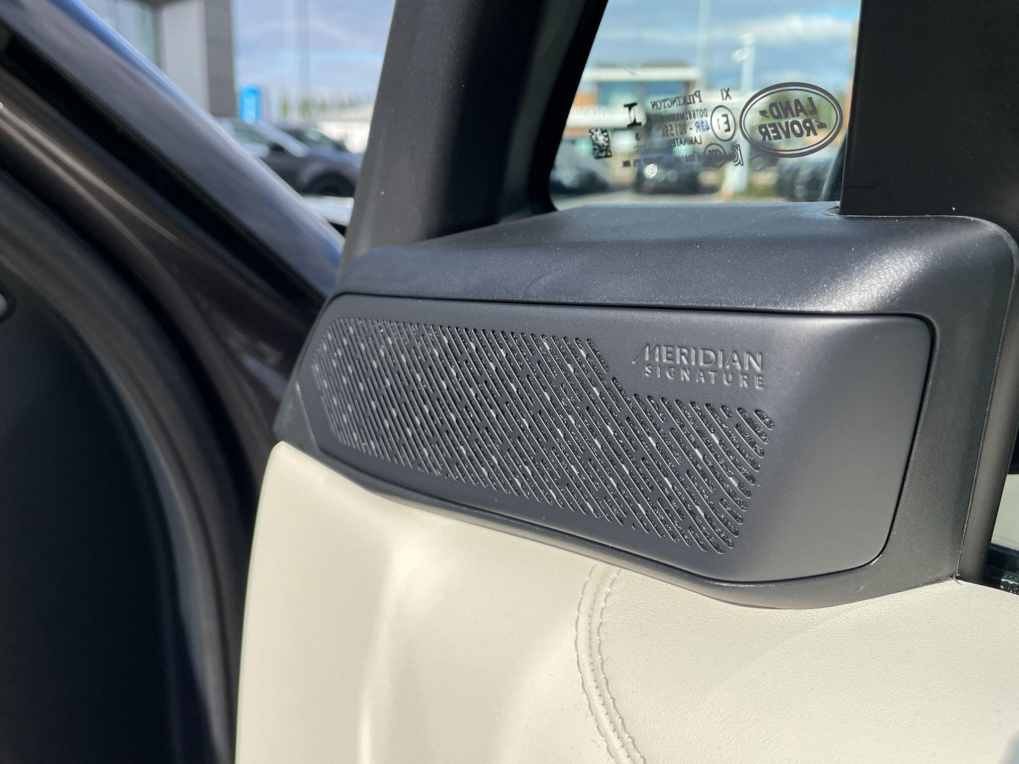 Land Rover Range Rover view 38