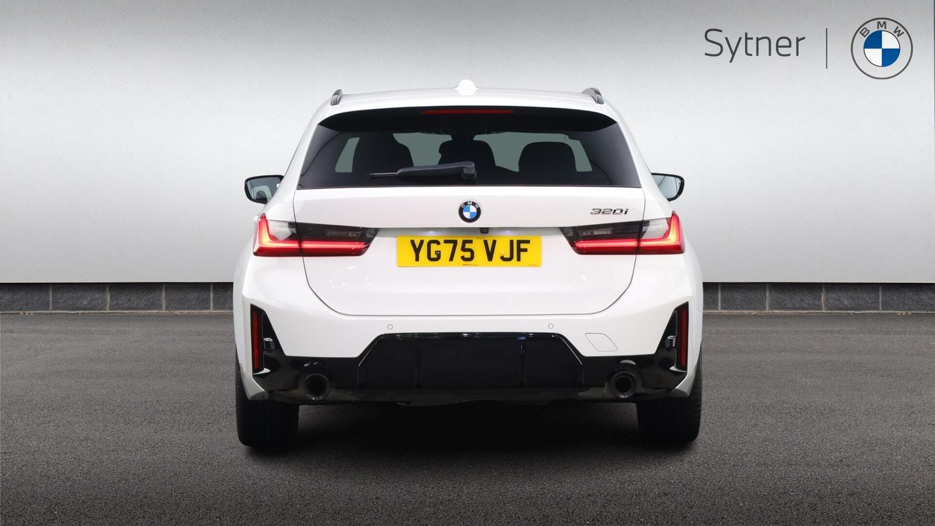 BMW 3 Series view 15