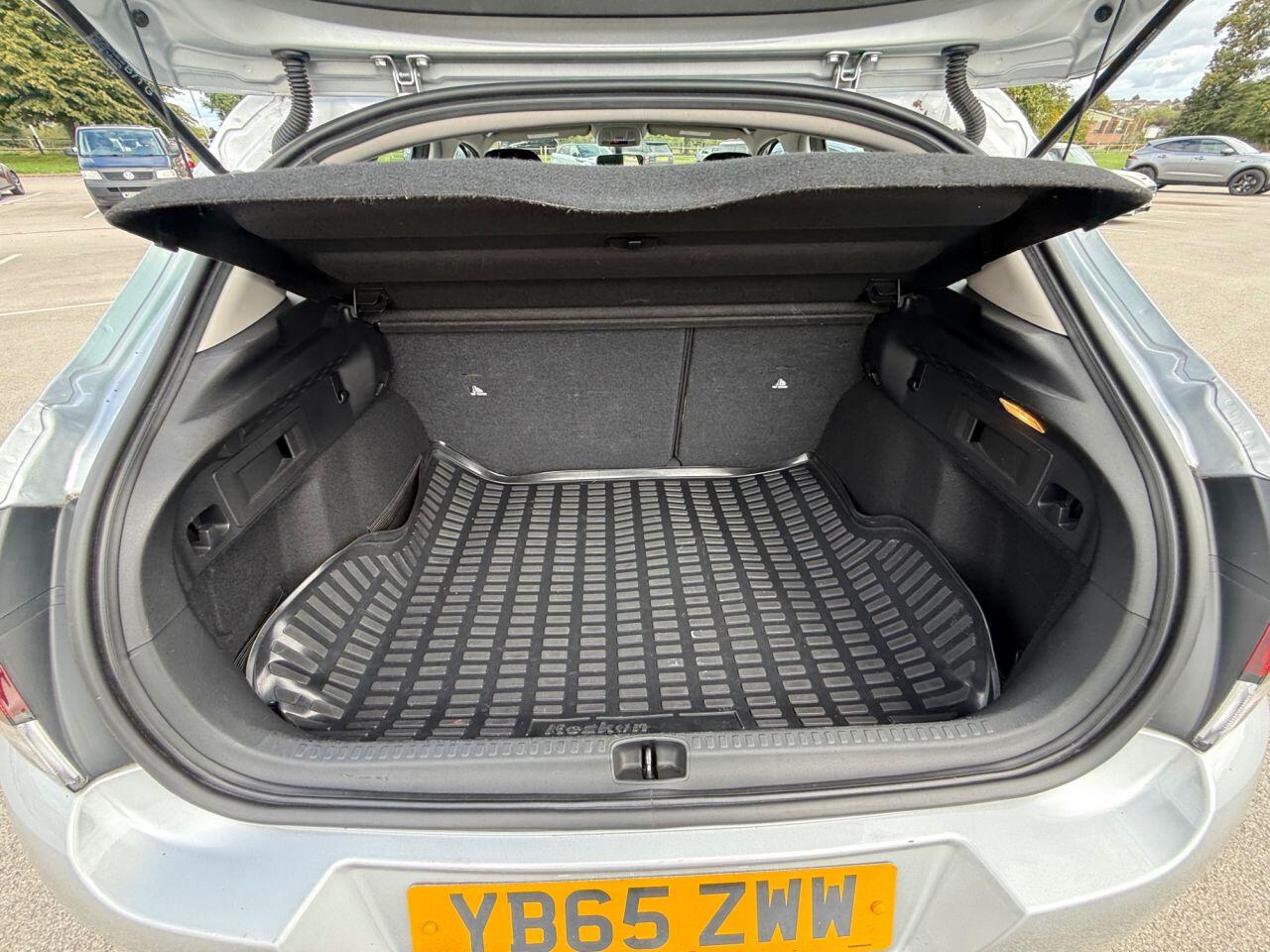 Citroen C4 view 29