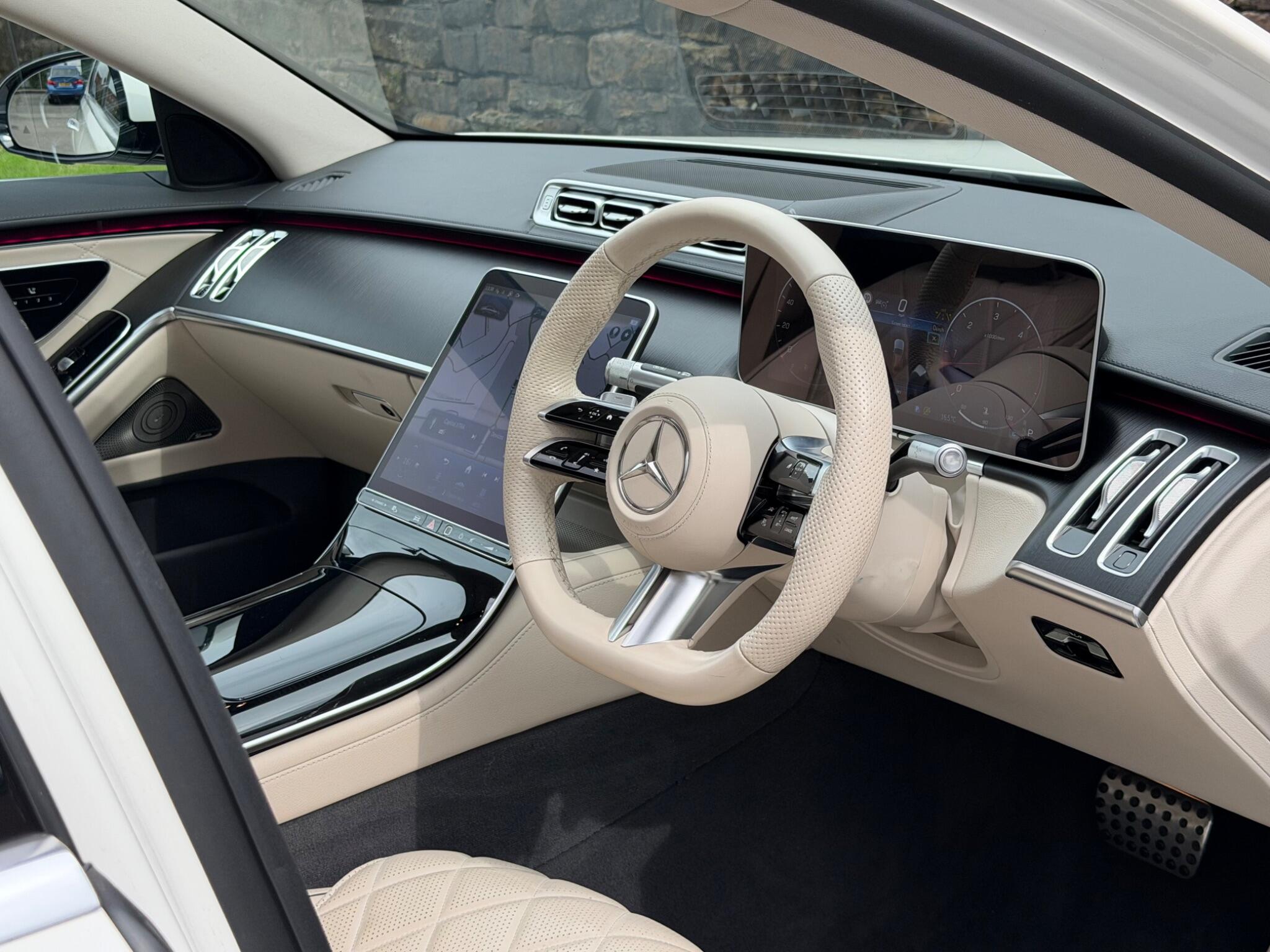 Mercedes-Benz S-Class view 14