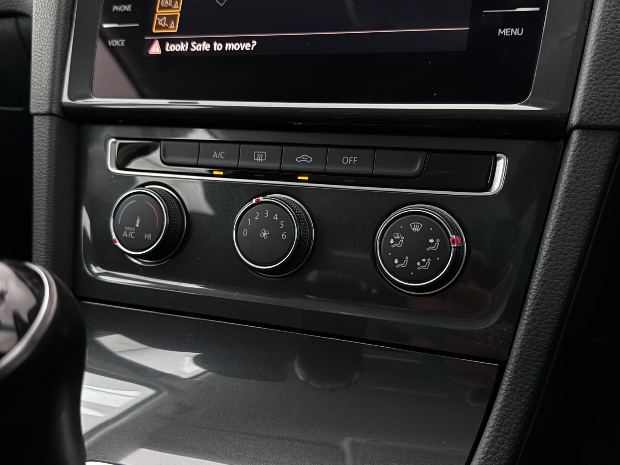 Volkswagen Golf view 24