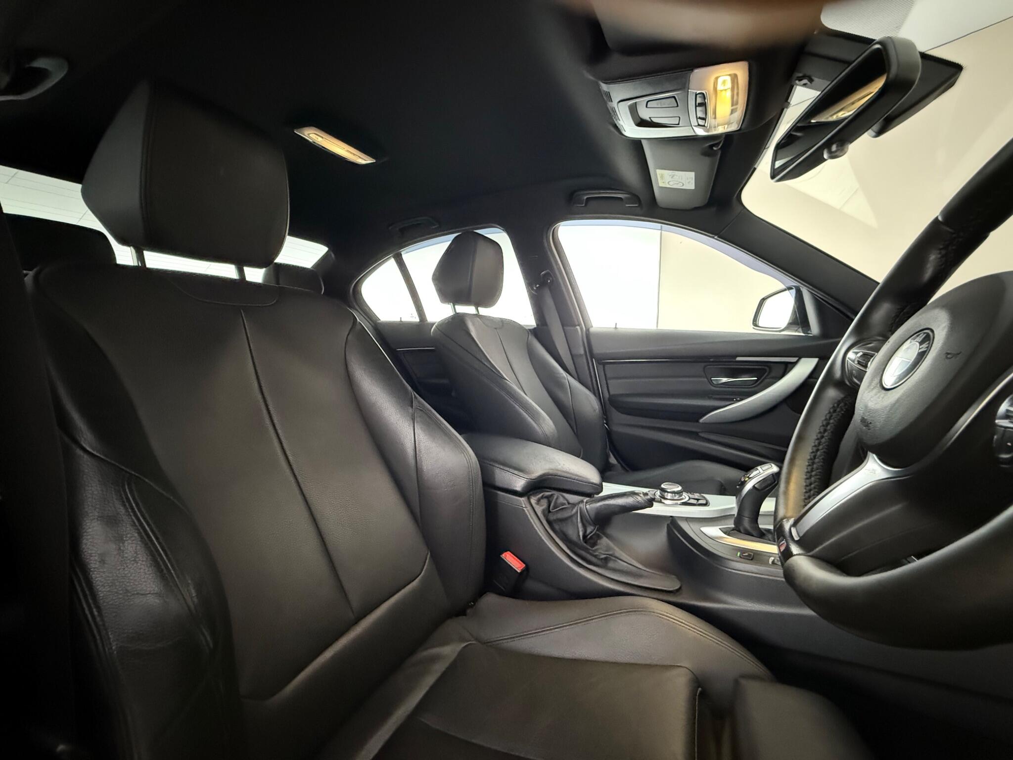 BMW 3 Series view 31