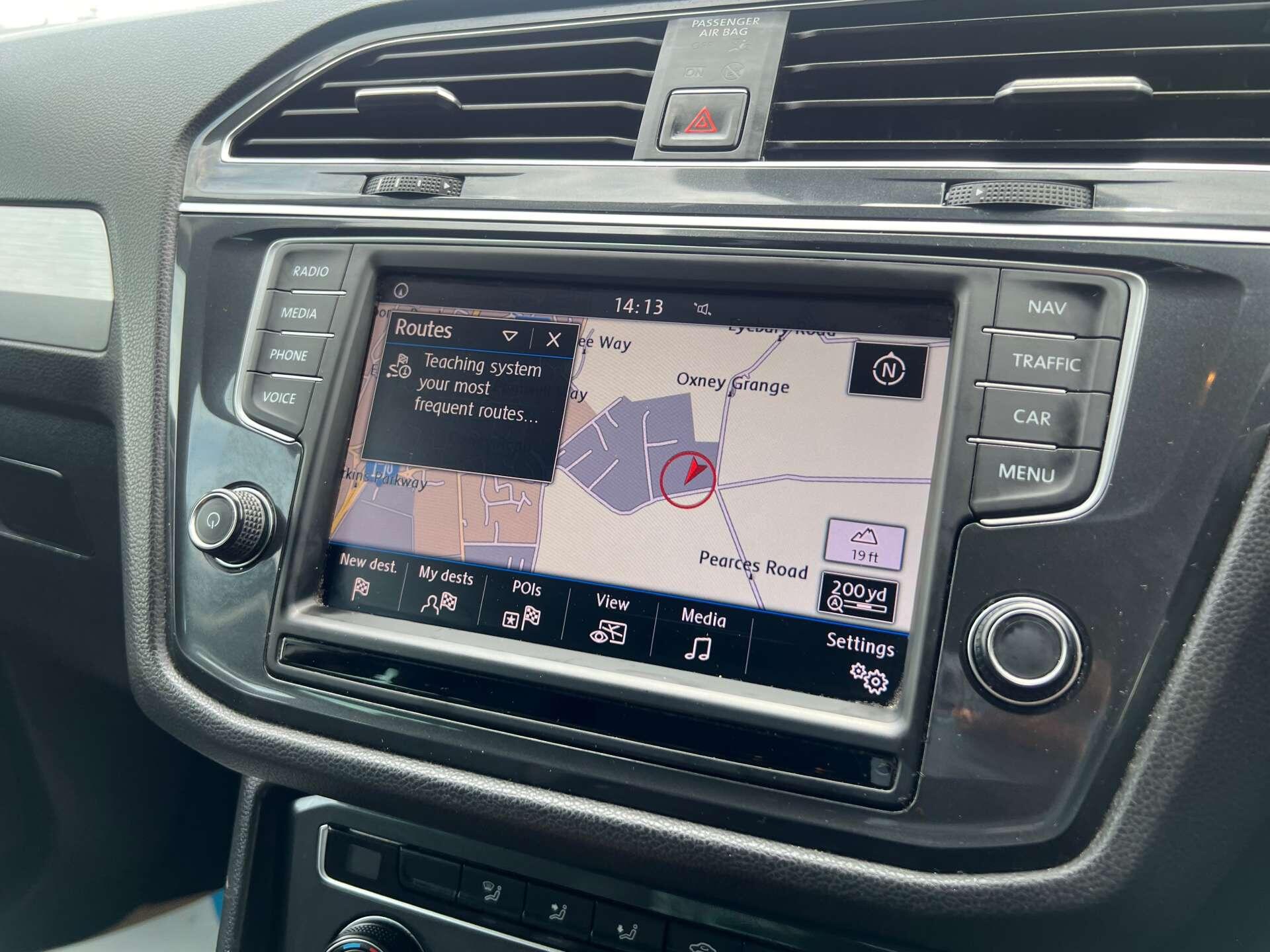 Volkswagen Tiguan view 26