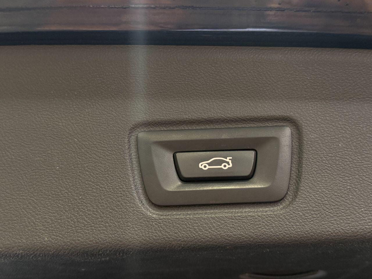 BMW I4 view 18