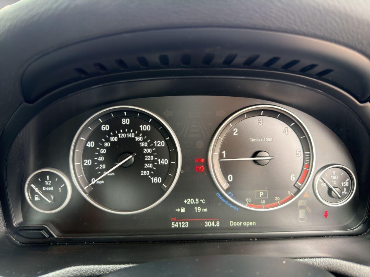 BMW X4 view 14
