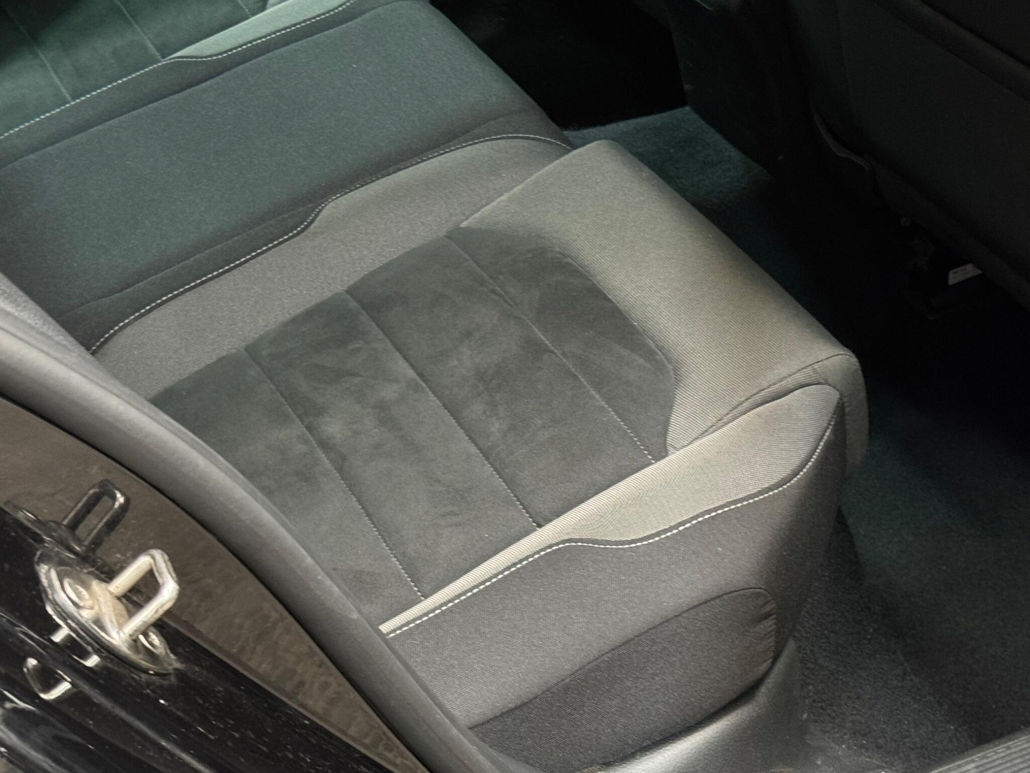 Volkswagen Golf view 45