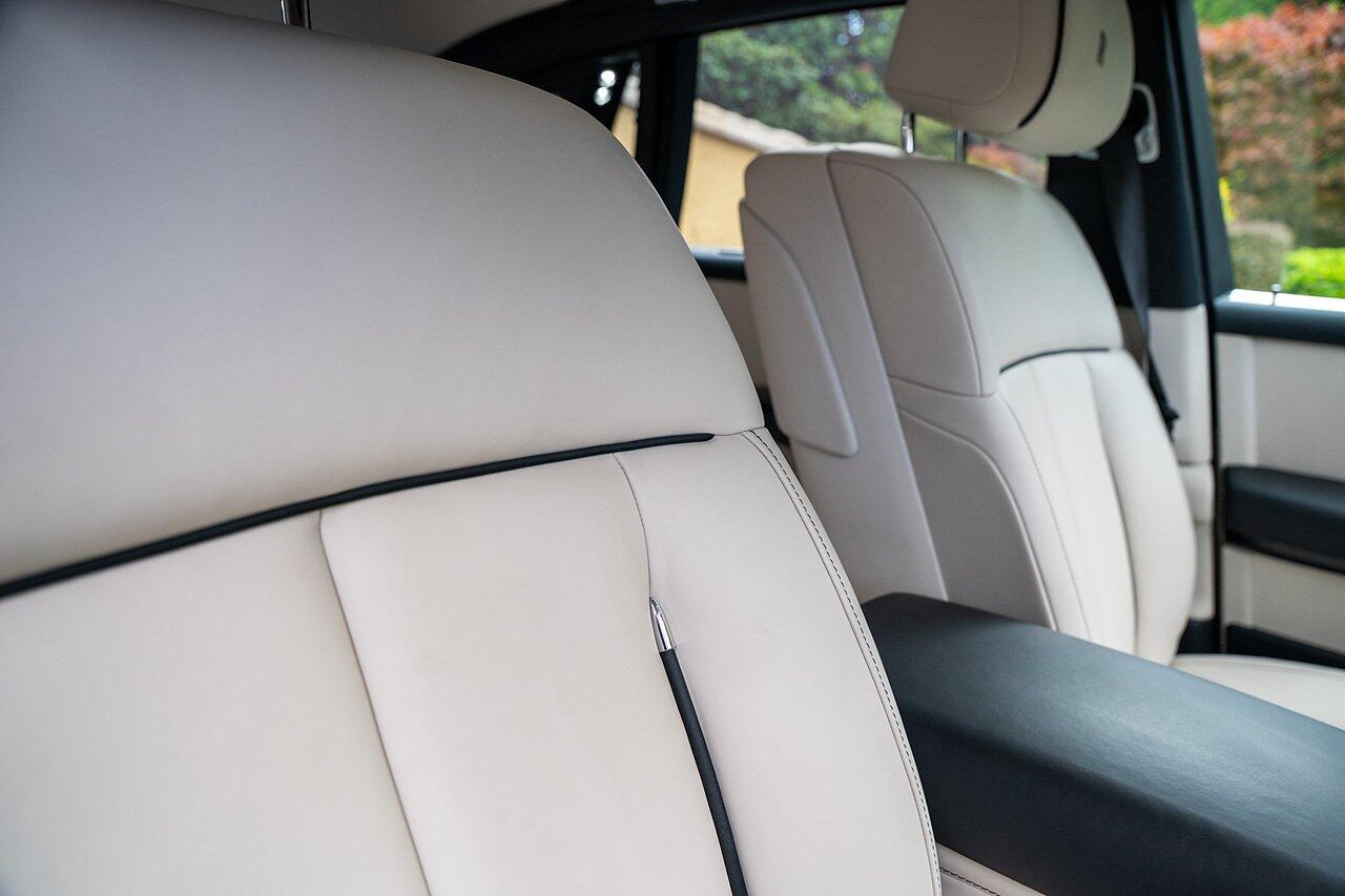 Rolls-Royce Phantom view 43