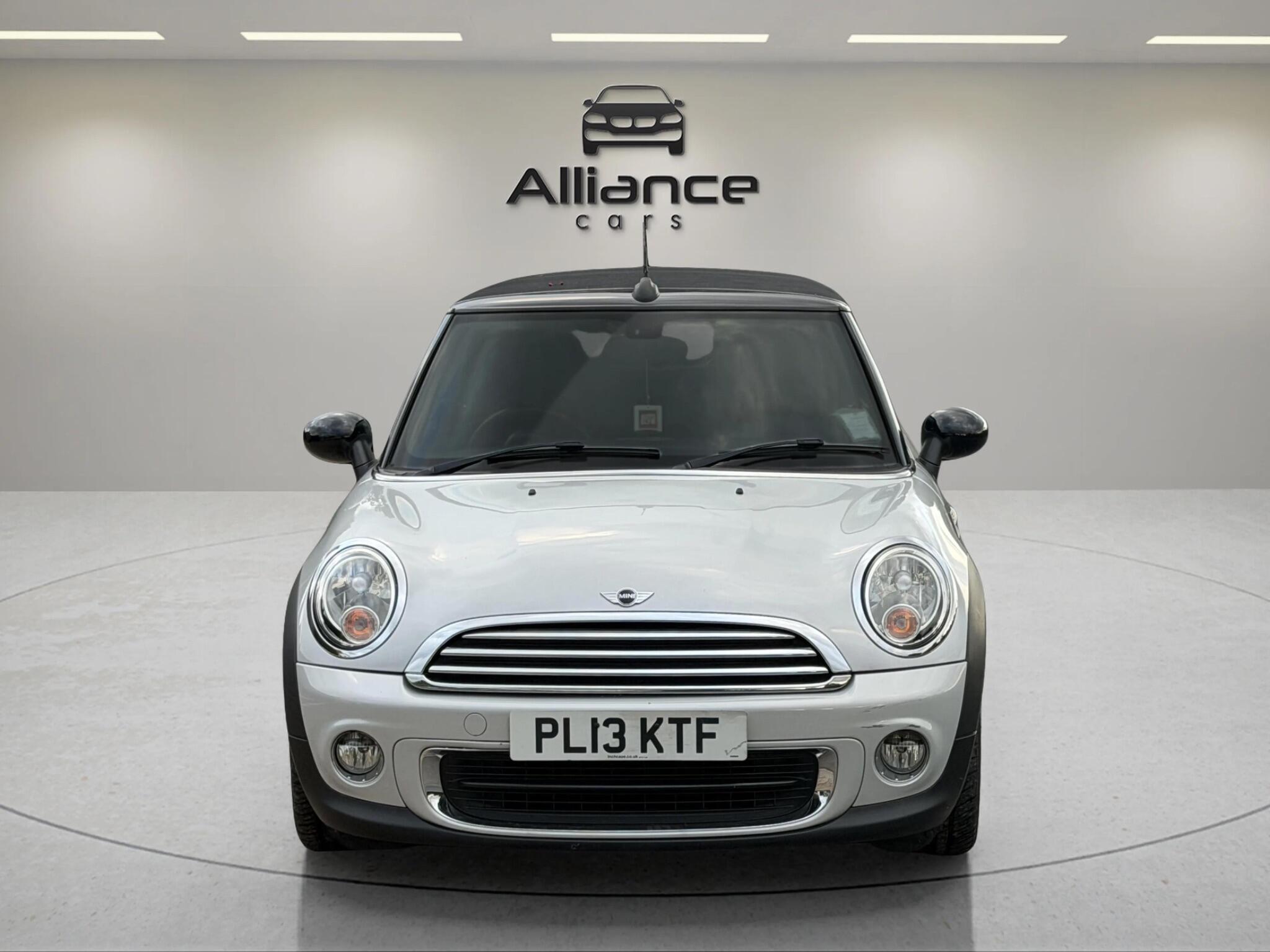 Mini Convertible view 18