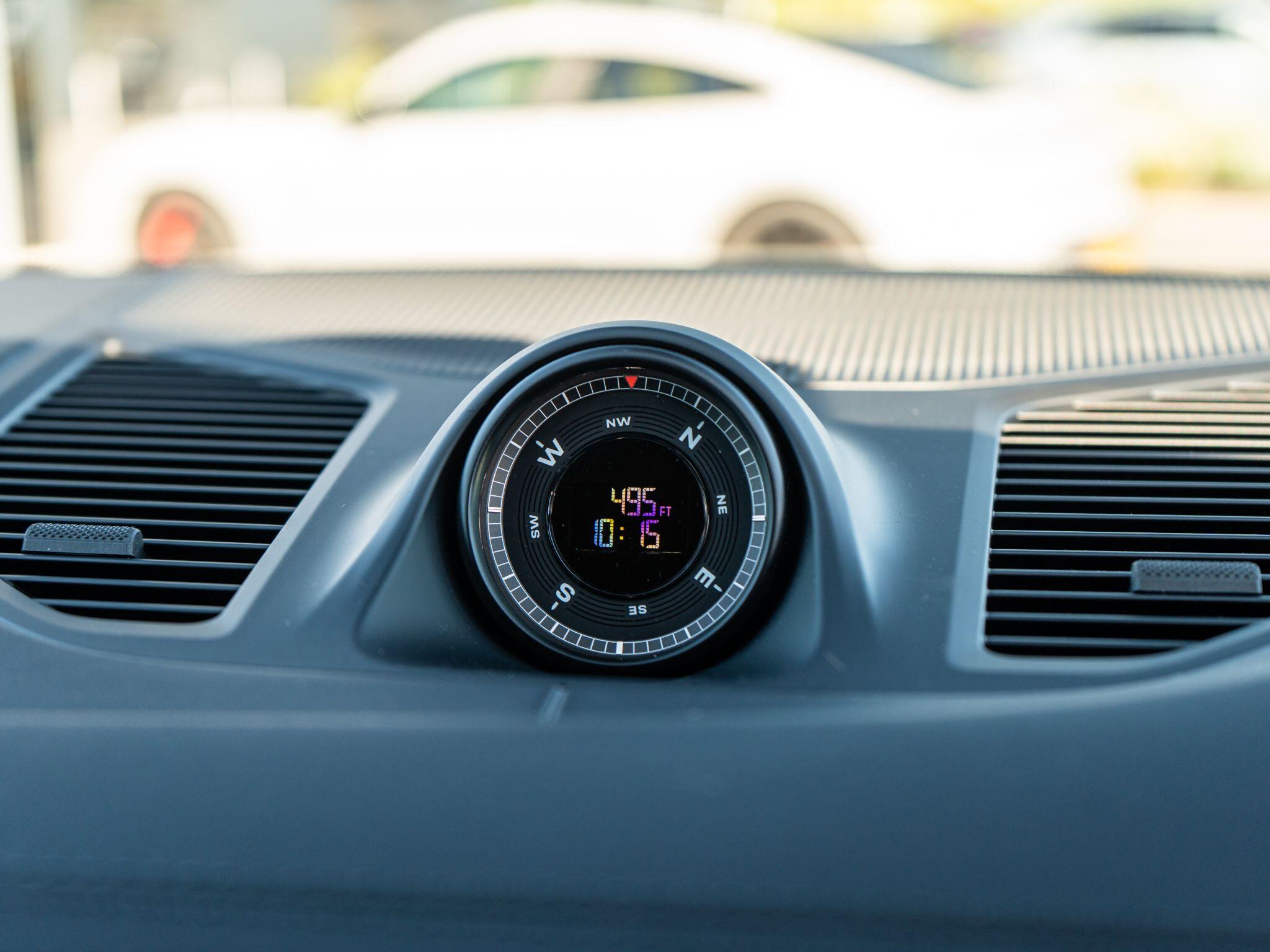 Porsche Cayenne view 27