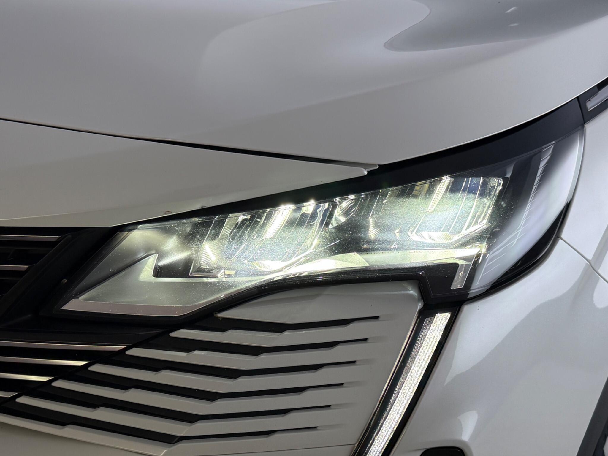 Peugeot 5008 view 12