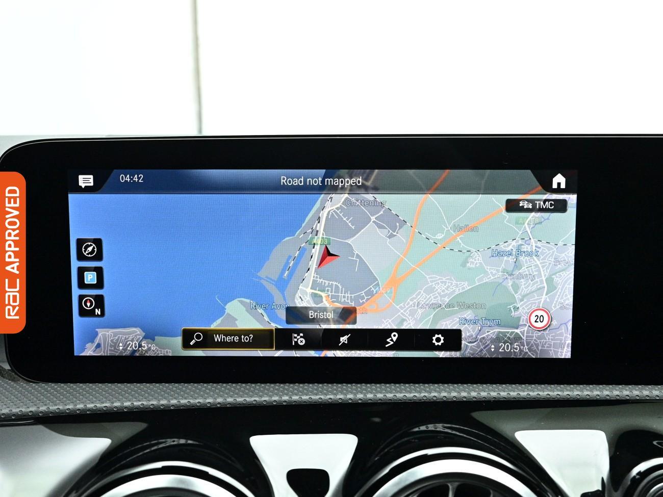 Mercedes-Benz Cla view 3
