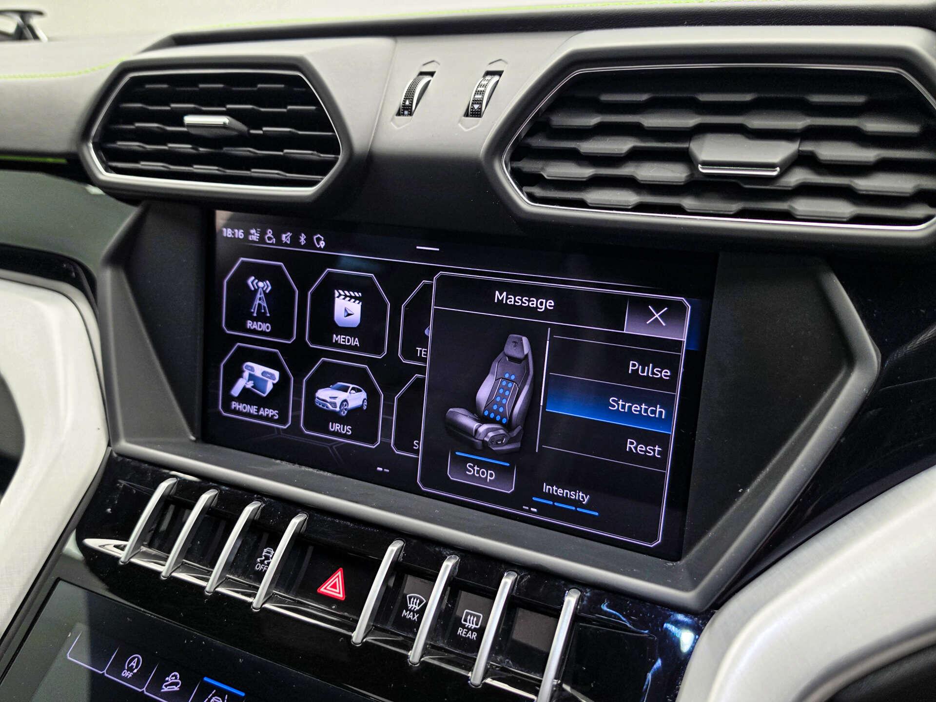 Lamborghini Urus view 8