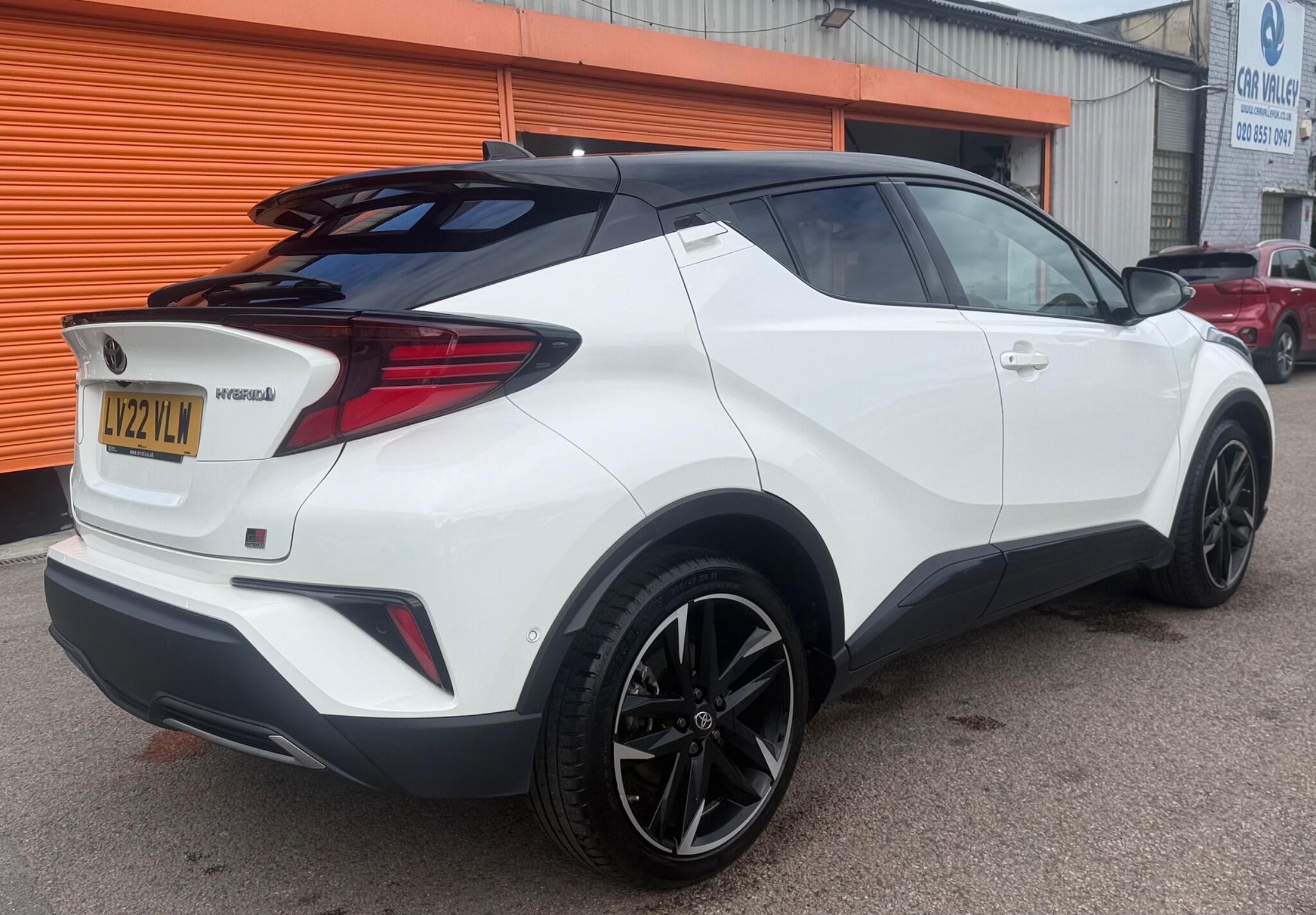 Toyota C-HR view 5