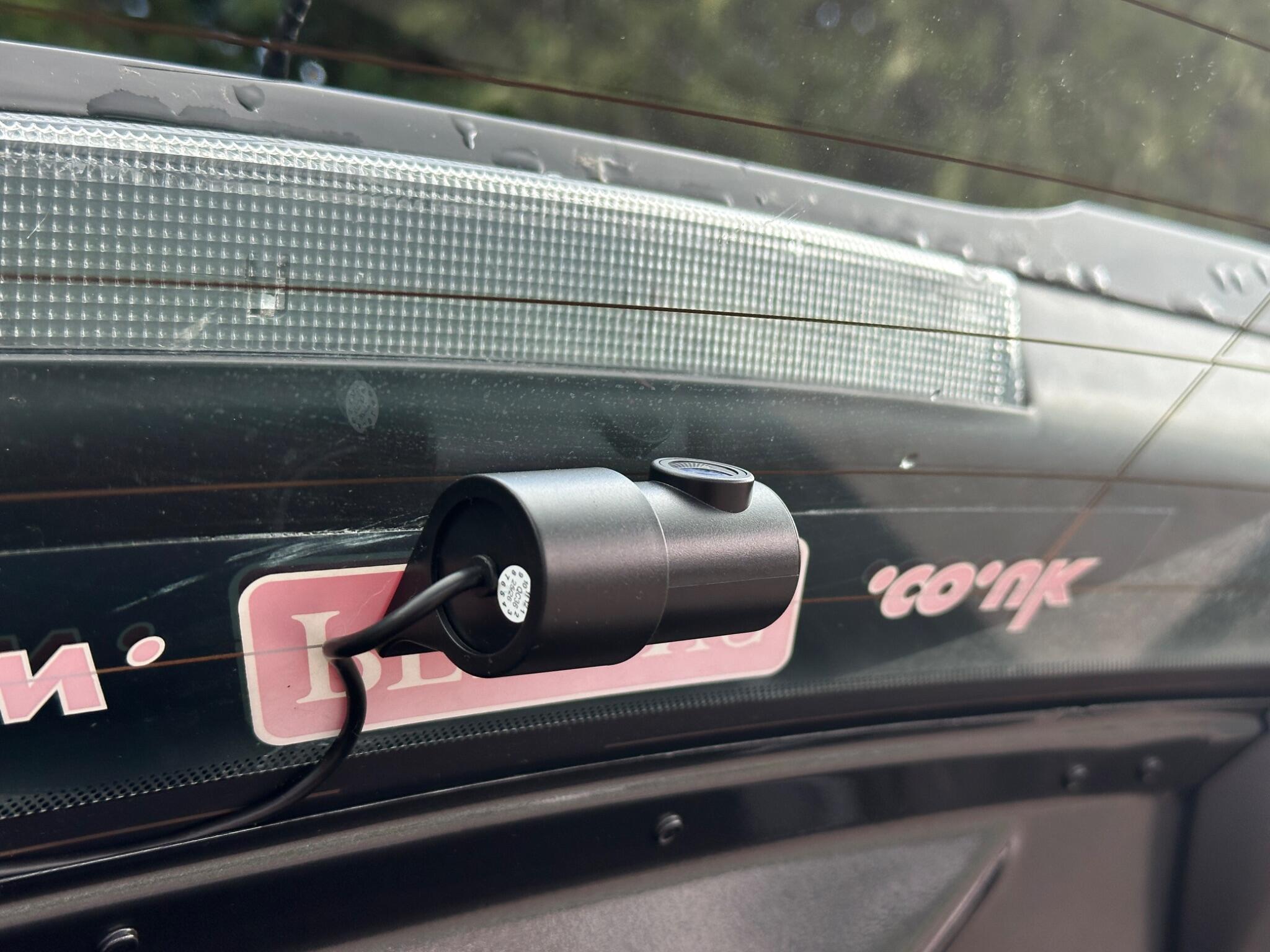 Peugeot 208 view 45