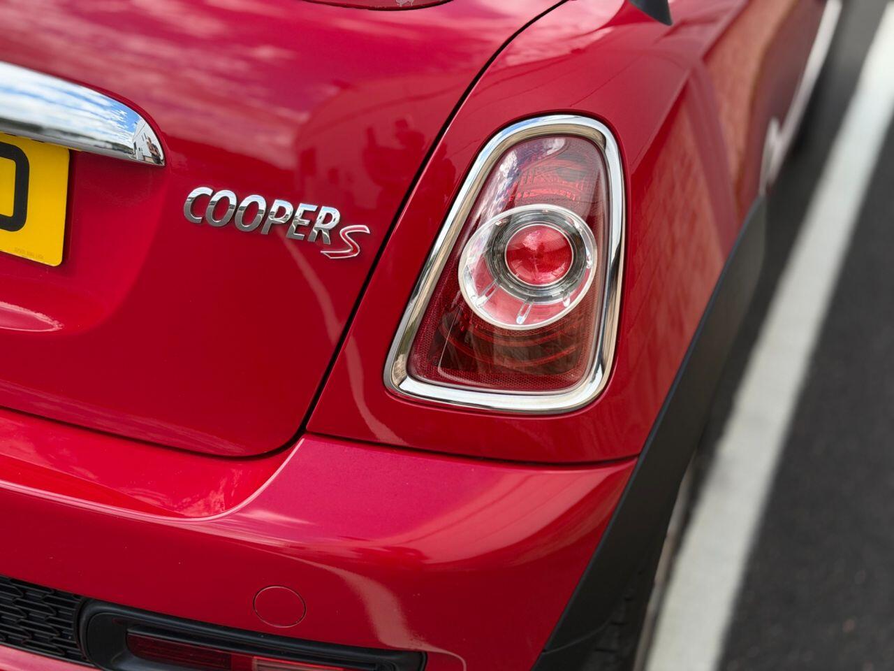 Mini Cooper view 37