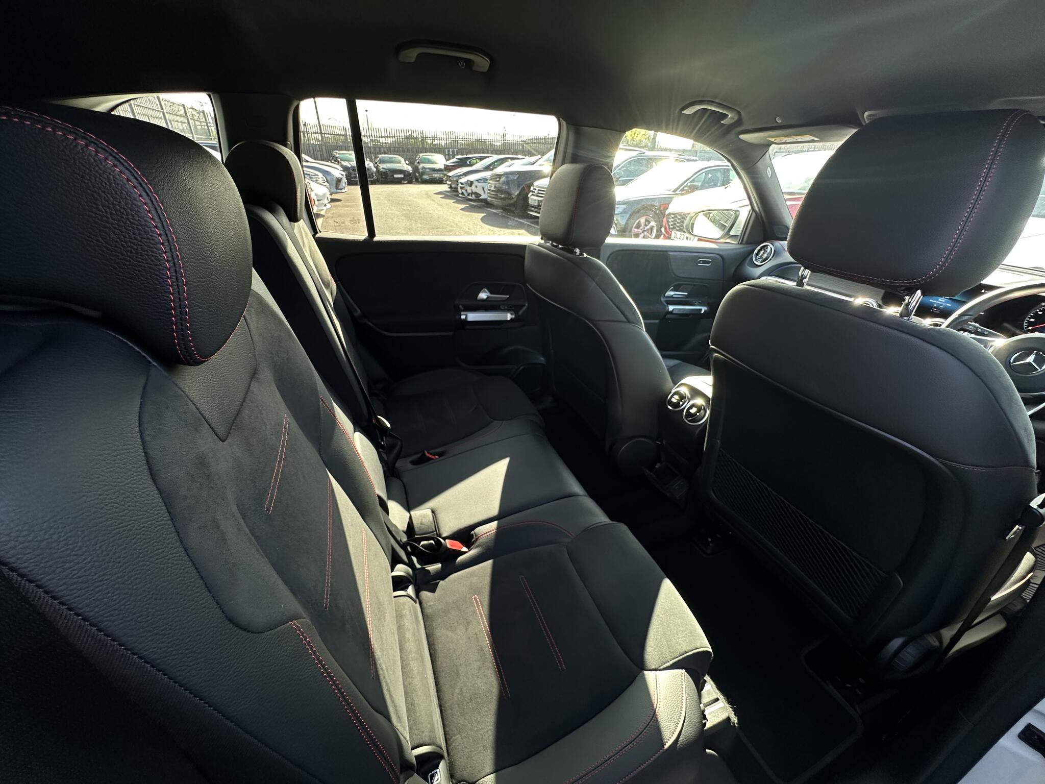 Mercedes-Benz EQB view 19
