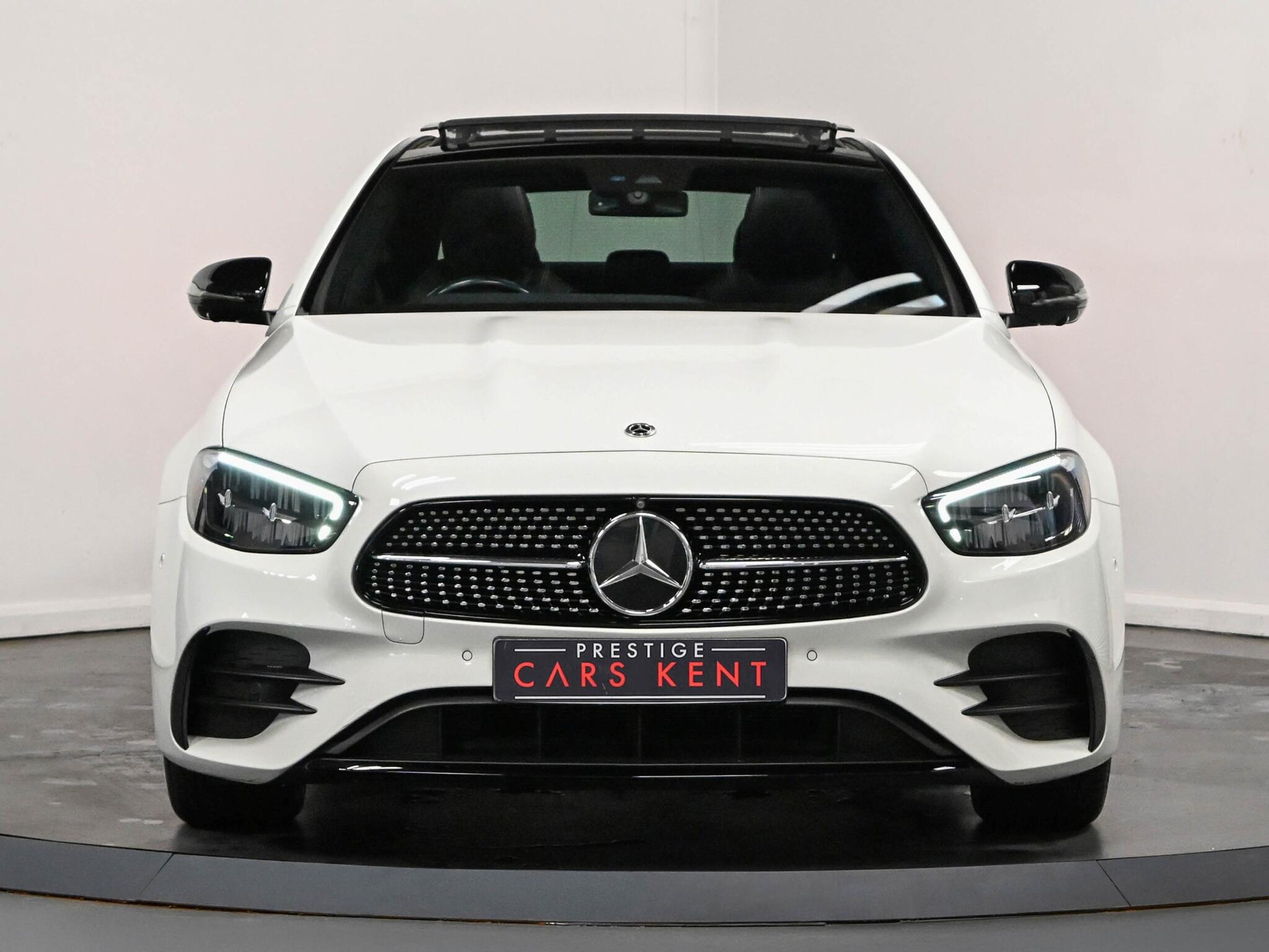 Mercedes-Benz E-Class view 22
