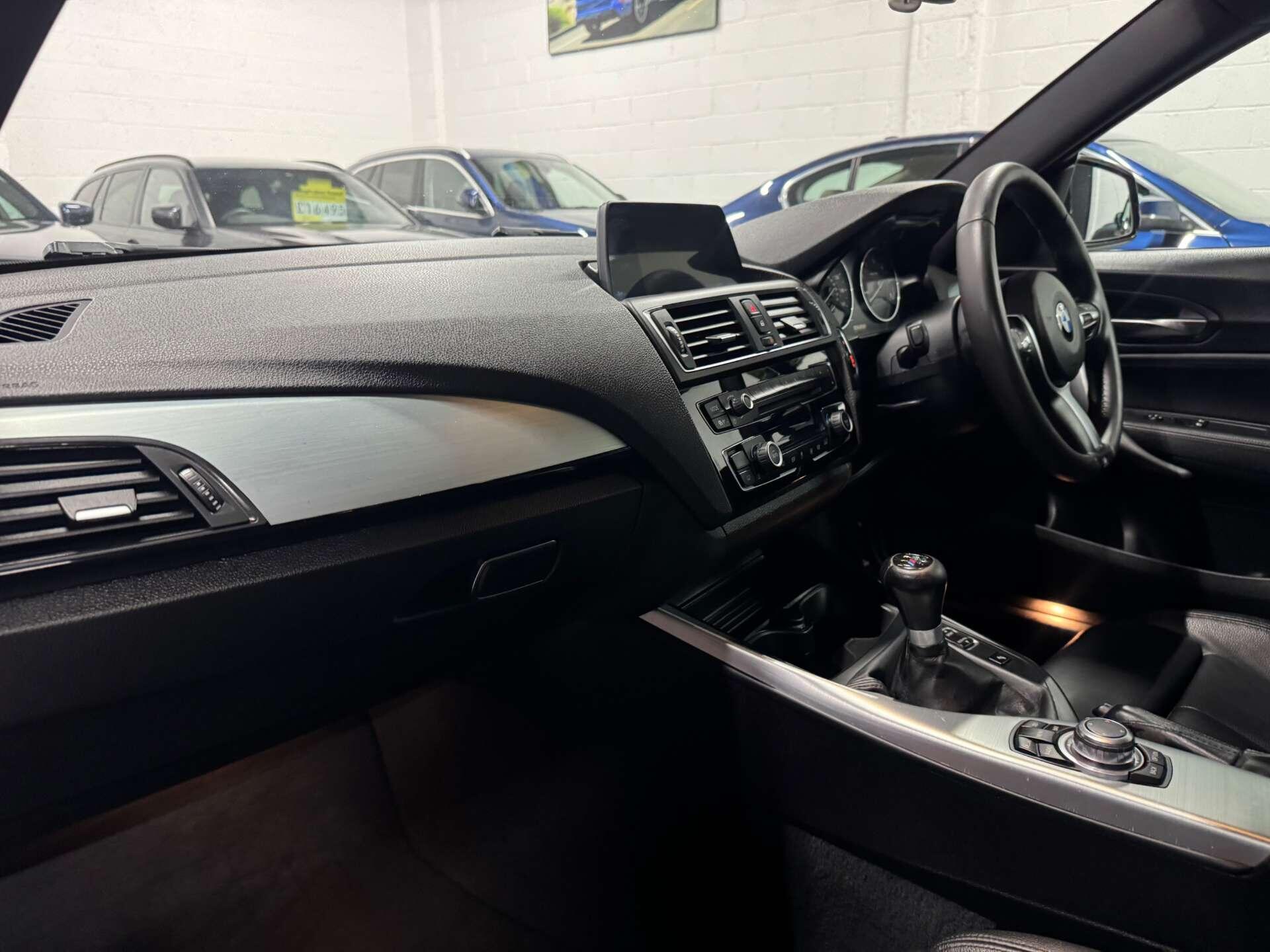 BMW 1 Series view 18