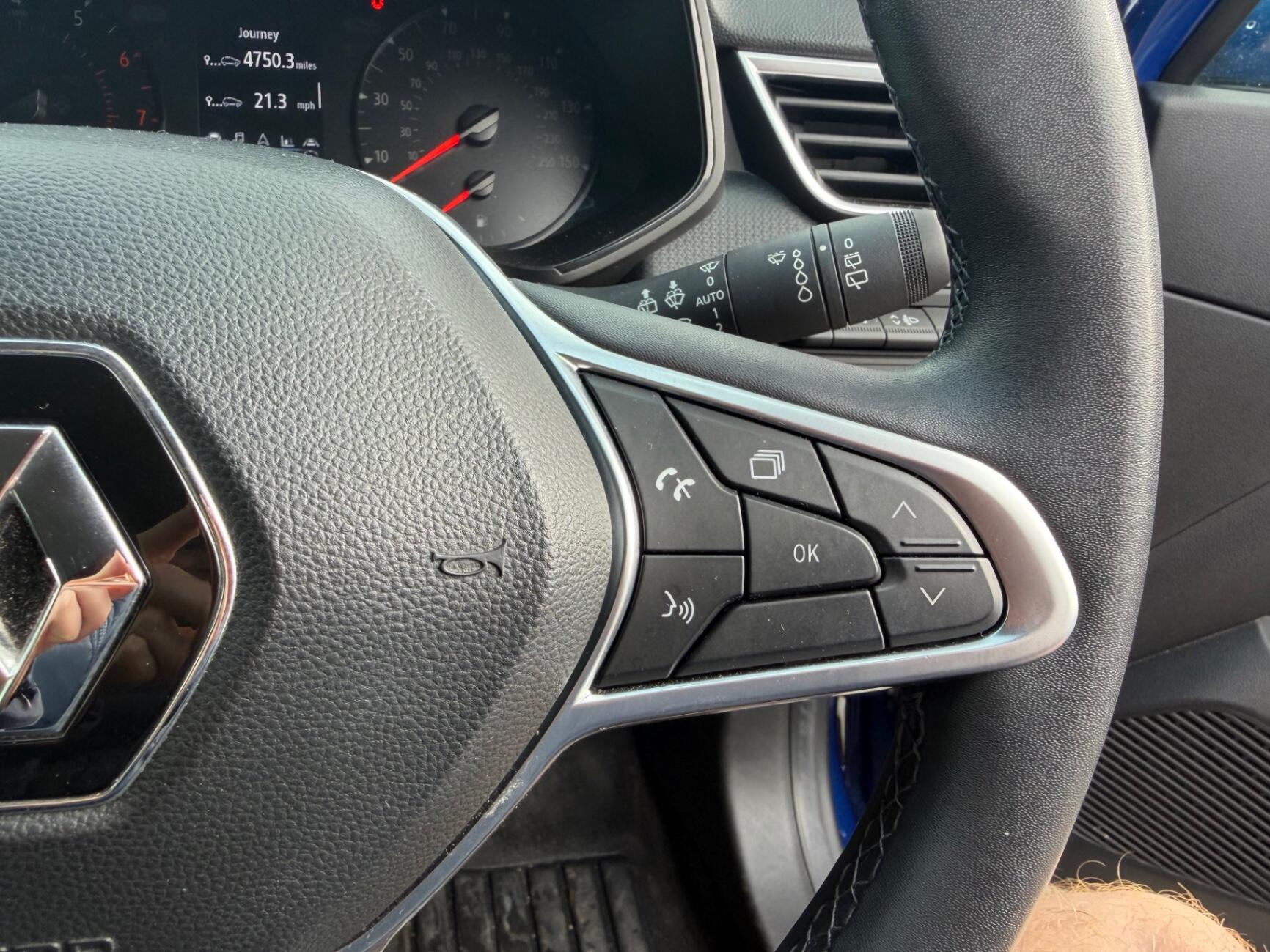 Renault Clio view 16