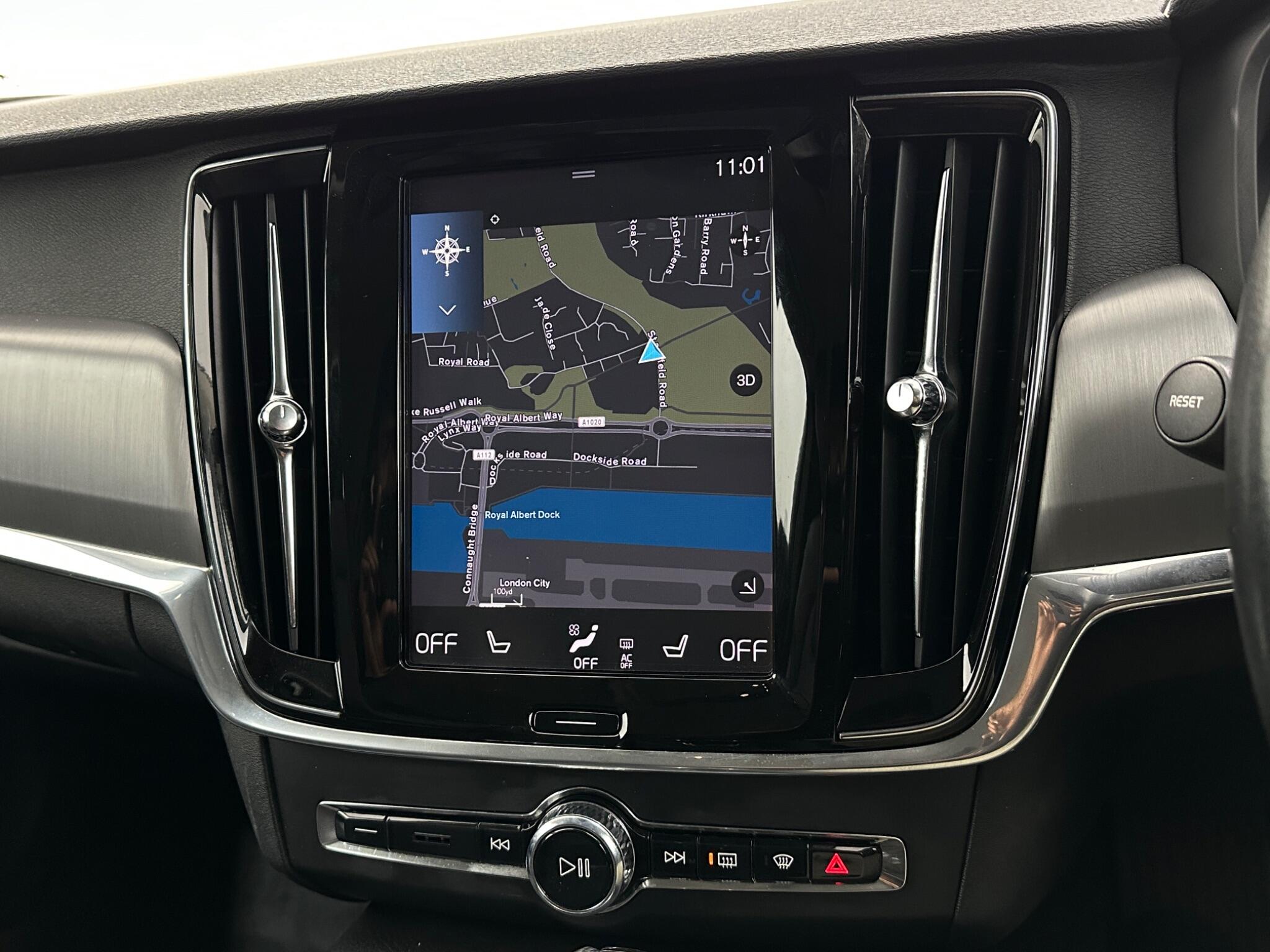 Volvo V90 view 24