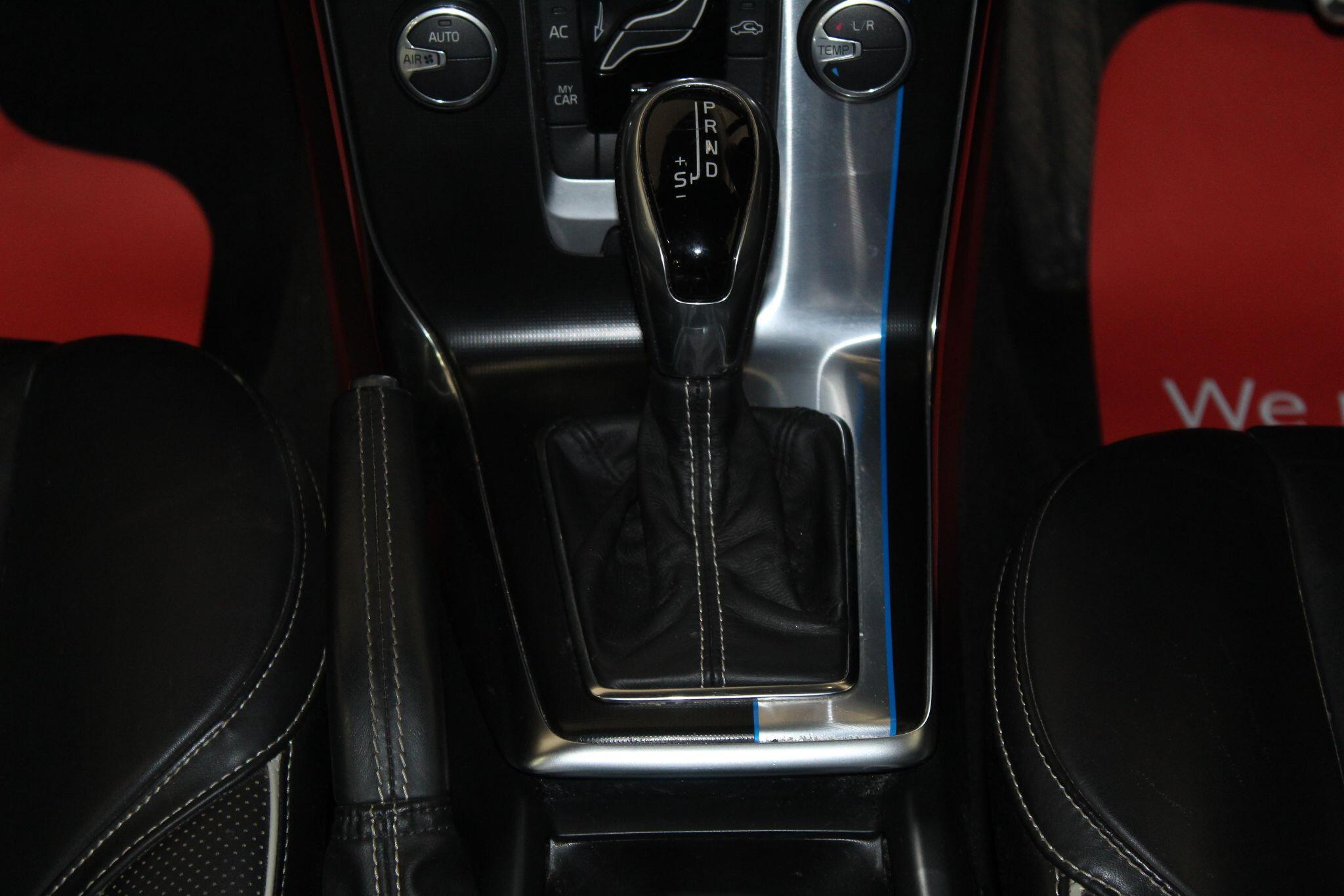 Volvo V40 view 38