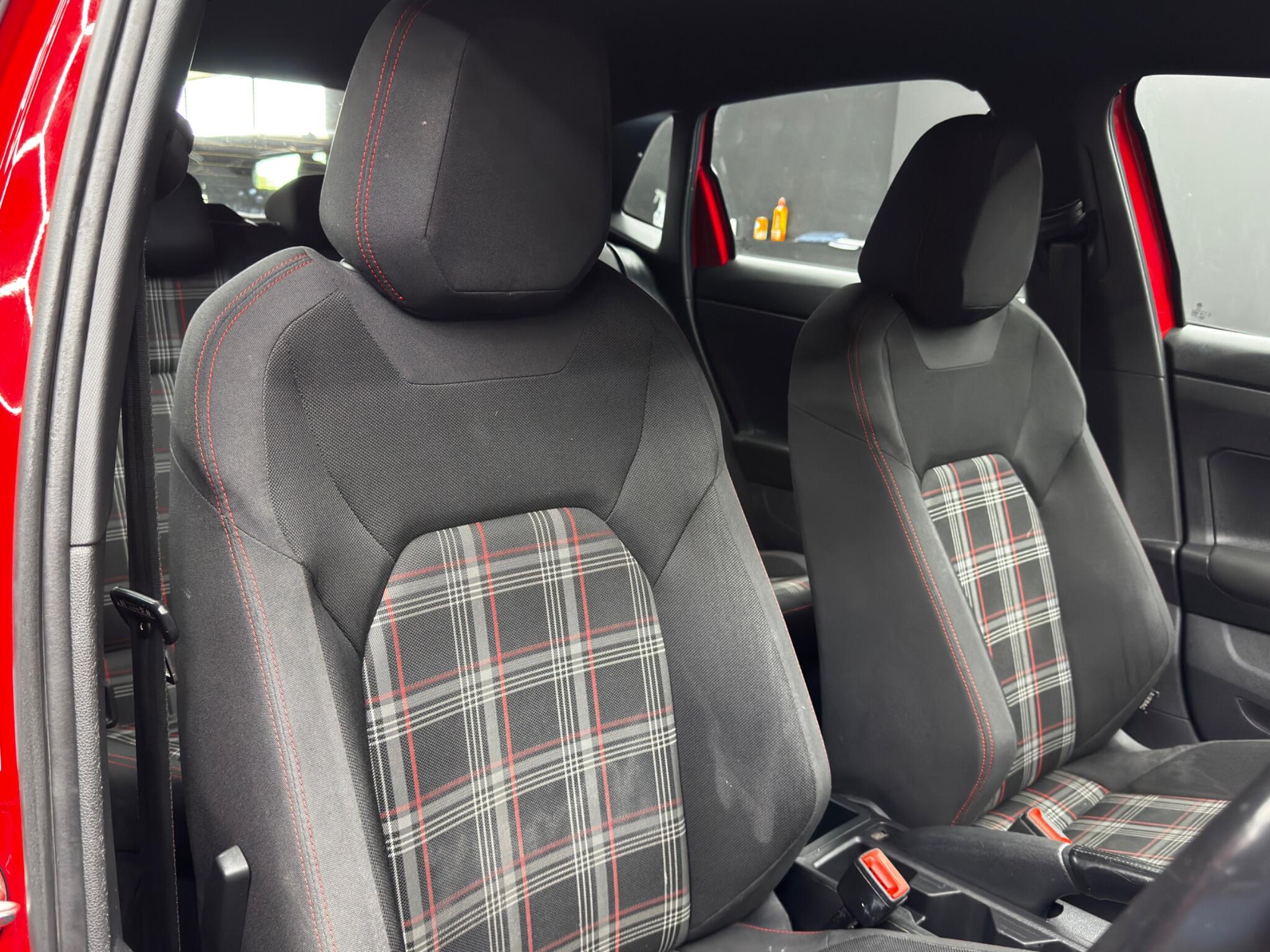 Volkswagen Polo view 12
