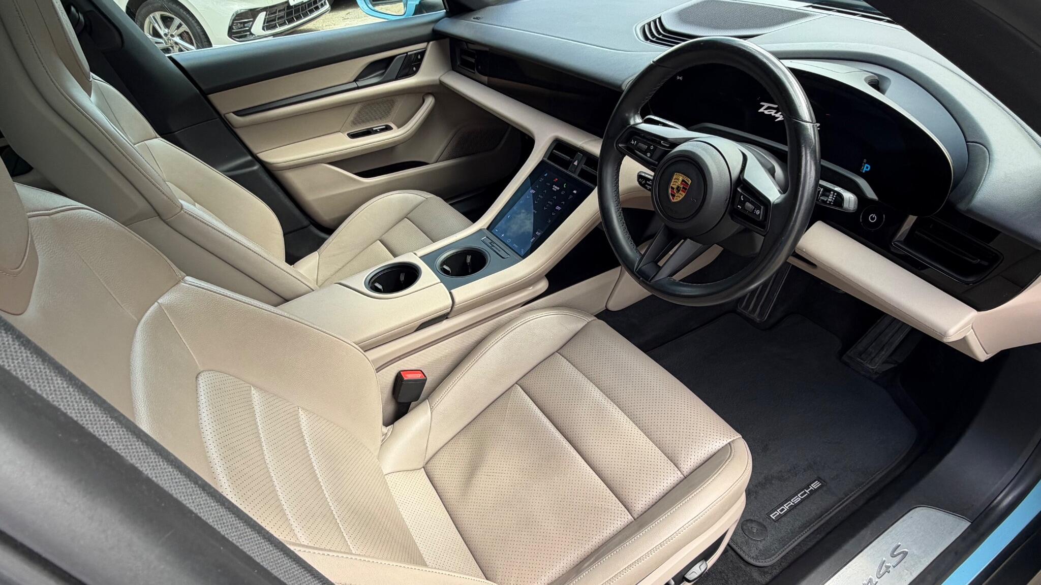 Porsche Taycan view 21