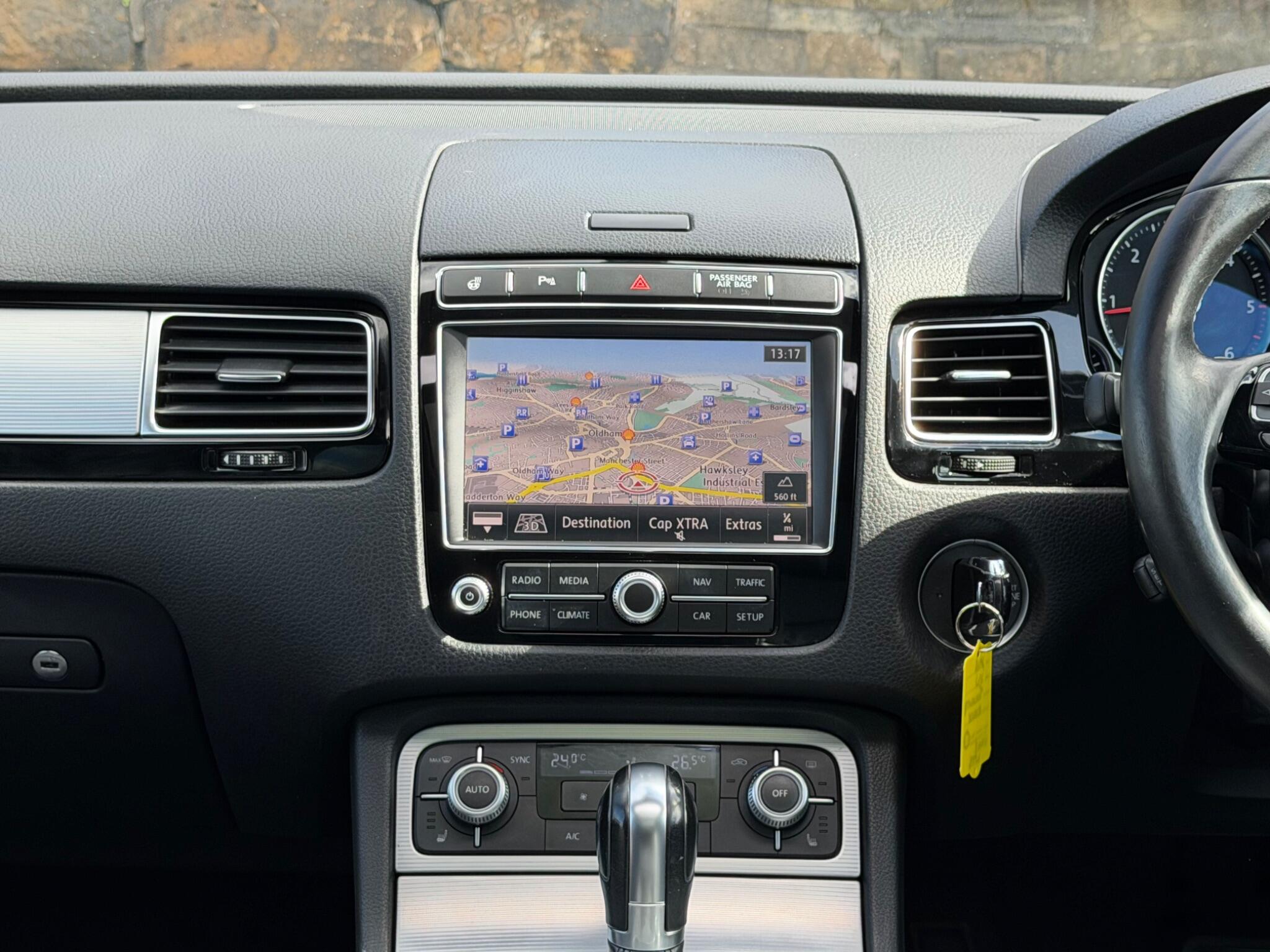 Volkswagen Touareg view 30