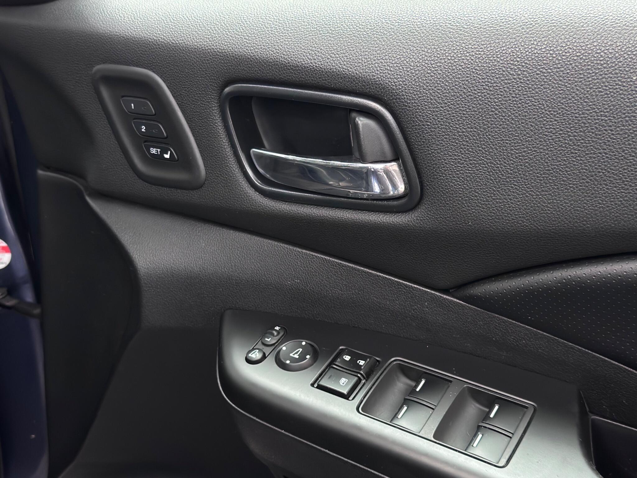 Honda CR-V view 45